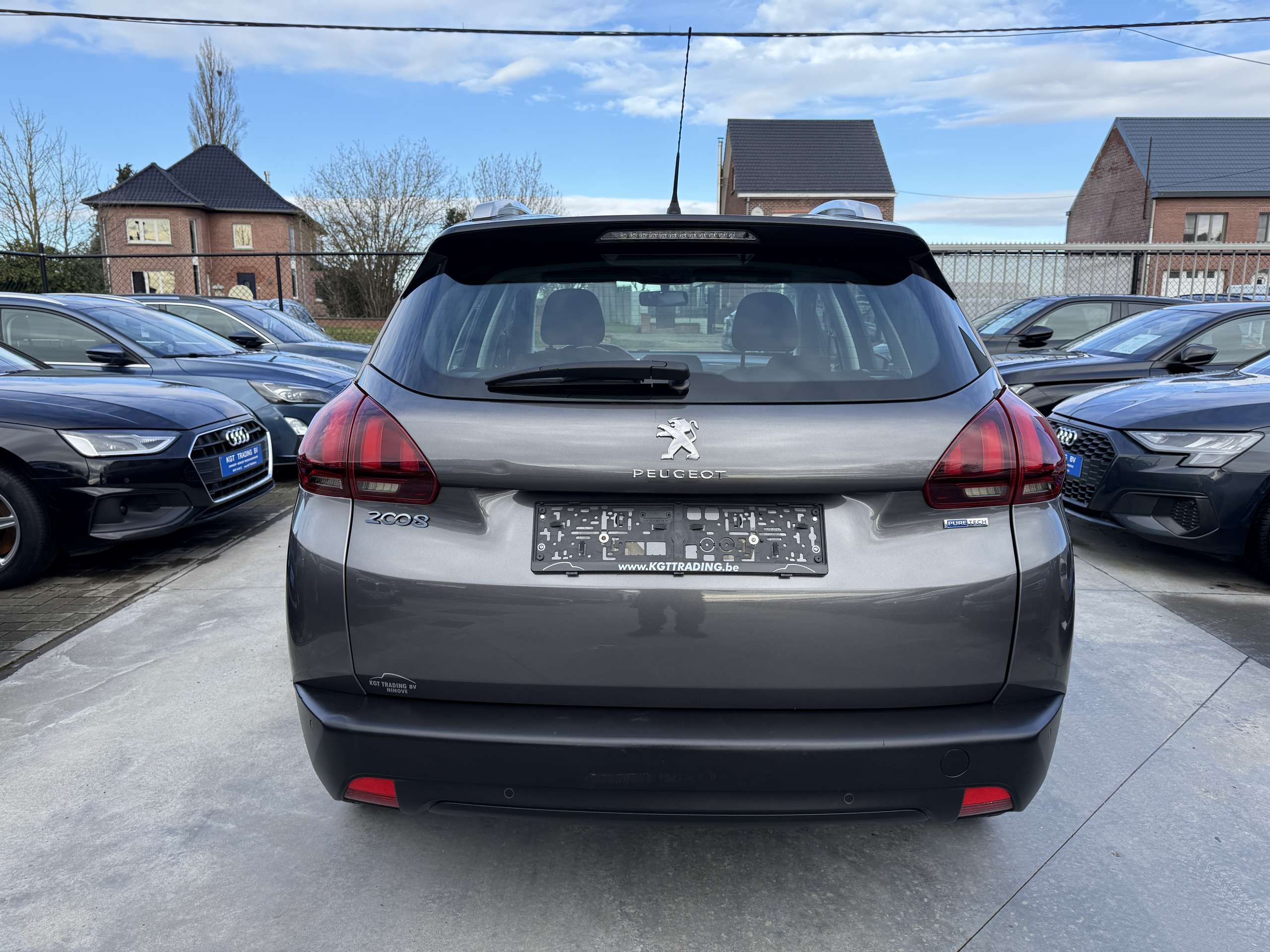 62d34a68-5a1f-4c91-8a70-52e12e285cee6-peugeot-2008-1-2i-82pk-facelift-navigatie-pdc-bluetooth-airco.jpg