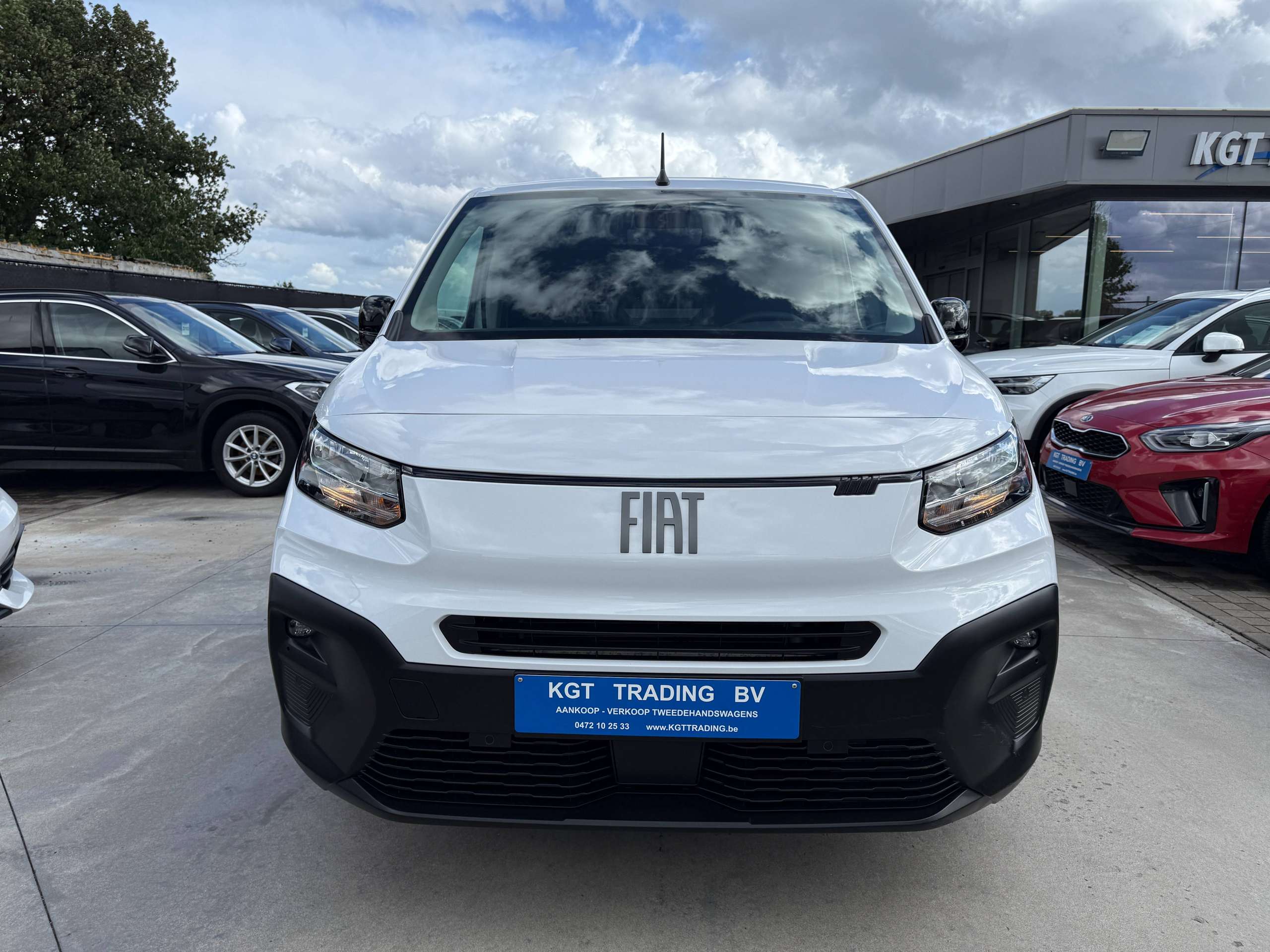 6594f262-9d8d-44e9-9157-f352d9fe33fa2-fiat-doblo-1-5-bluehdi-l2-3-zit-navigatie-camera-dode-hoek-dab-pdc-va.jpg