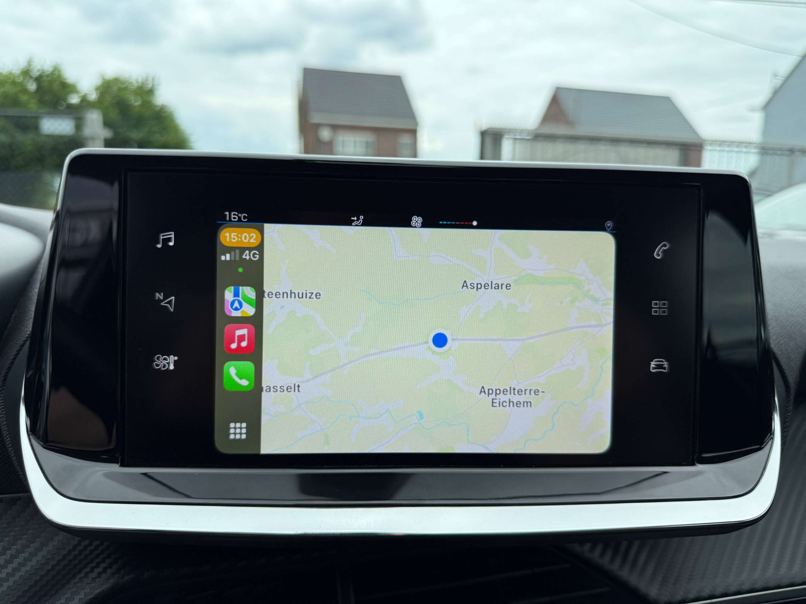 6f8fee16-cc83-4816-ab7e-0d1b016e24c222-peugeot-208-1-2i-5-deurs-full-led-carplay-lane-assist-bluetooth-dab.jpg