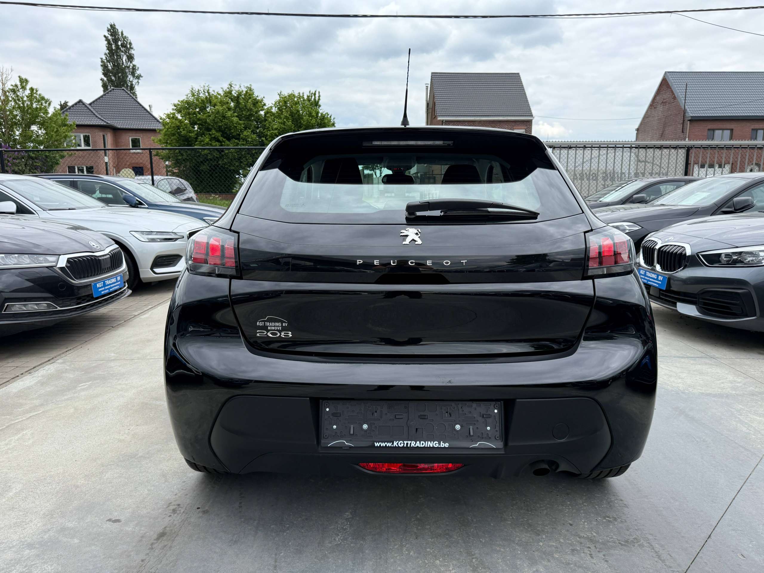 6f8fee16-cc83-4816-ab7e-0d1b016e24c26-peugeot-208-1-2i-5-deurs-full-led-carplay-lane-assist-bluetooth-dab.jpg