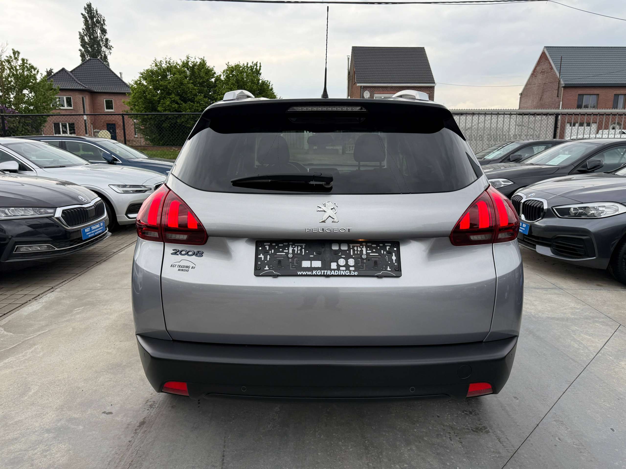 79bae59b-591a-4537-a16d-4e21868cb9df6-peugeot-2008-1-2i-navigatie-pdc-bluetooth-carplay-led-alu-carpass.jpg