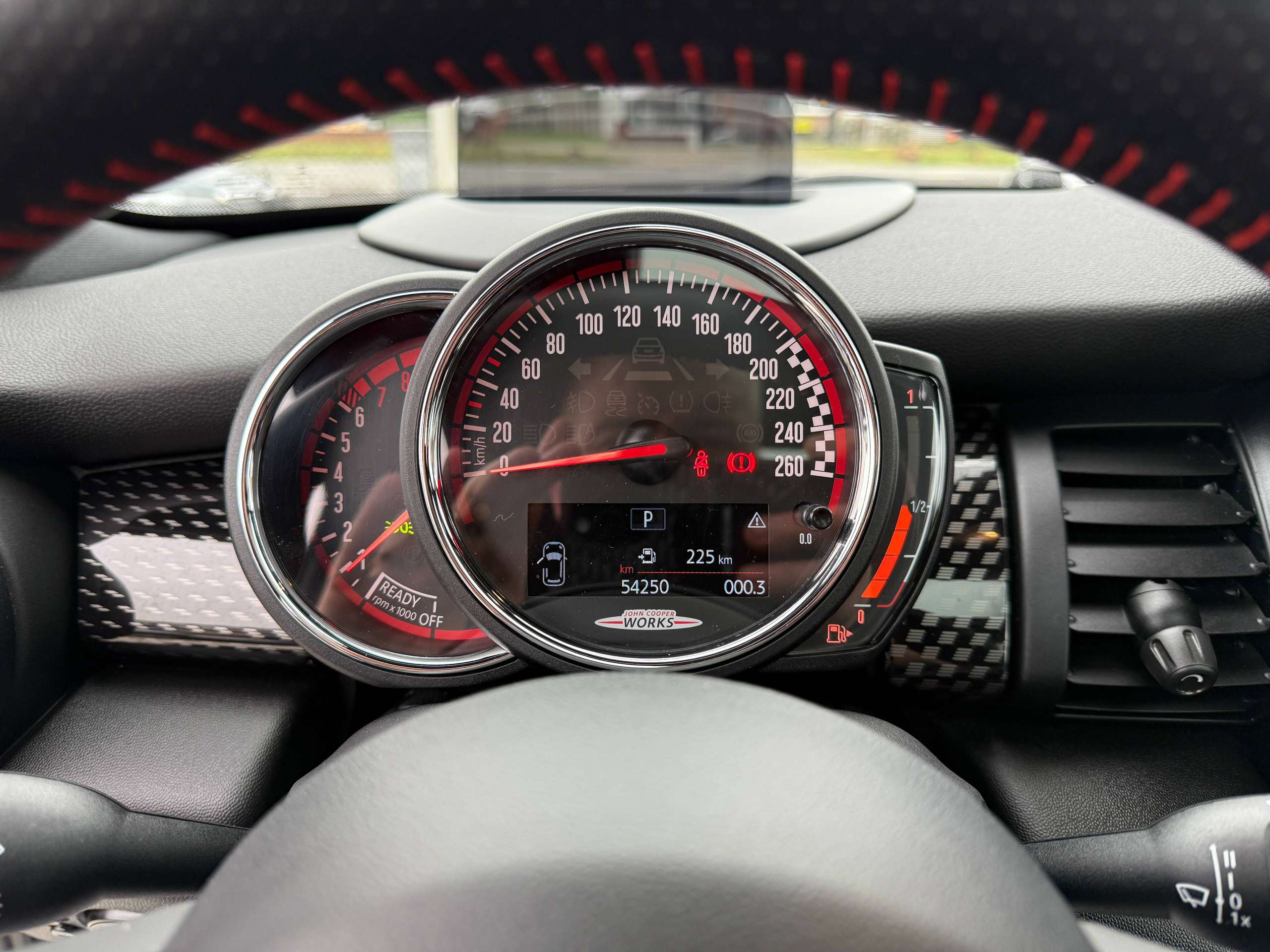 7e04a8ff-566d-4784-b666-dc91833ddf8619-mini-john-cooper-works-2-0as-opendak-full-led-harman-kardon-camera-navi.jpg