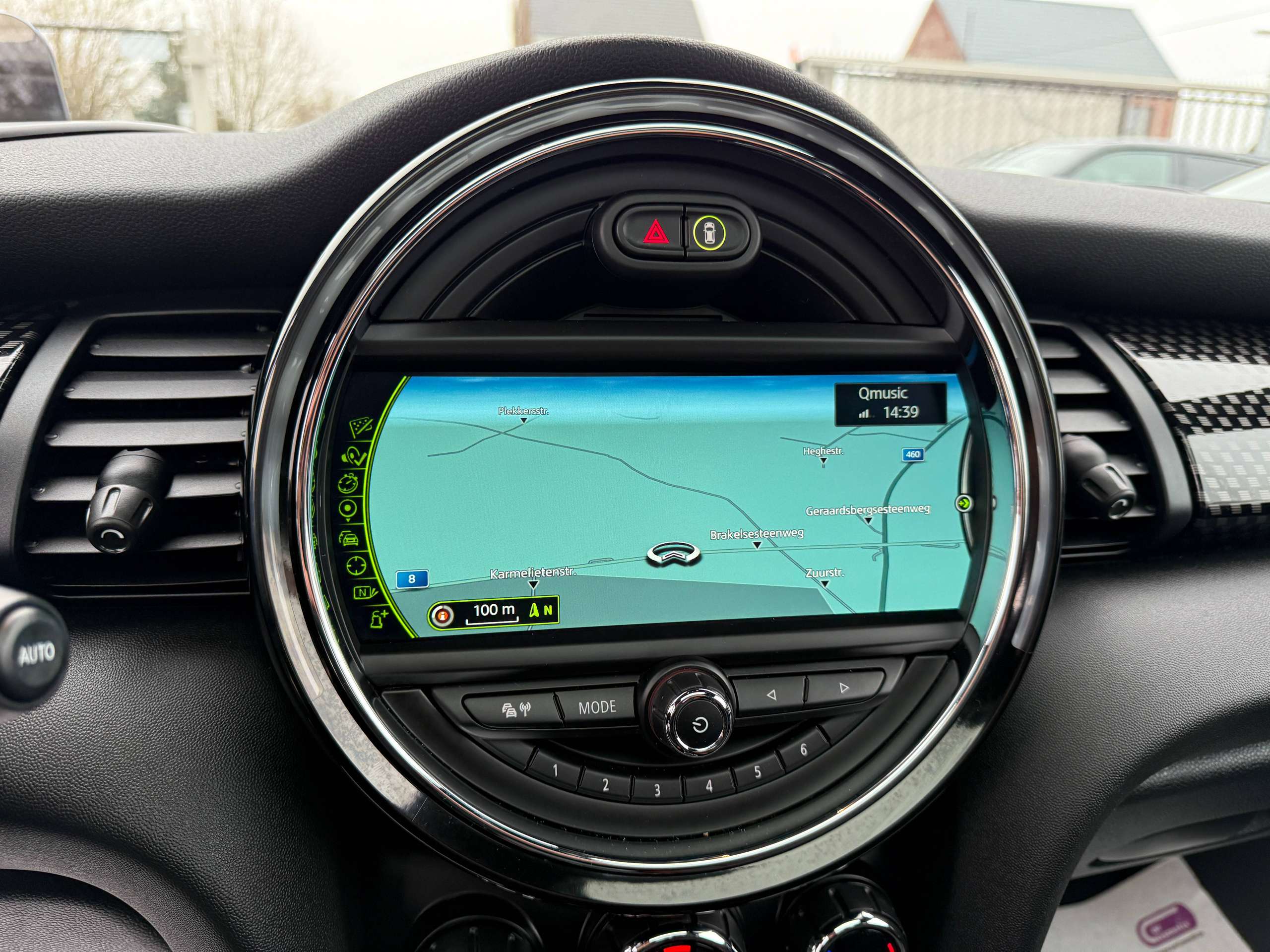7e04a8ff-566d-4784-b666-dc91833ddf8621-mini-john-cooper-works-2-0as-opendak-full-led-harman-kardon-camera-navi.jpg