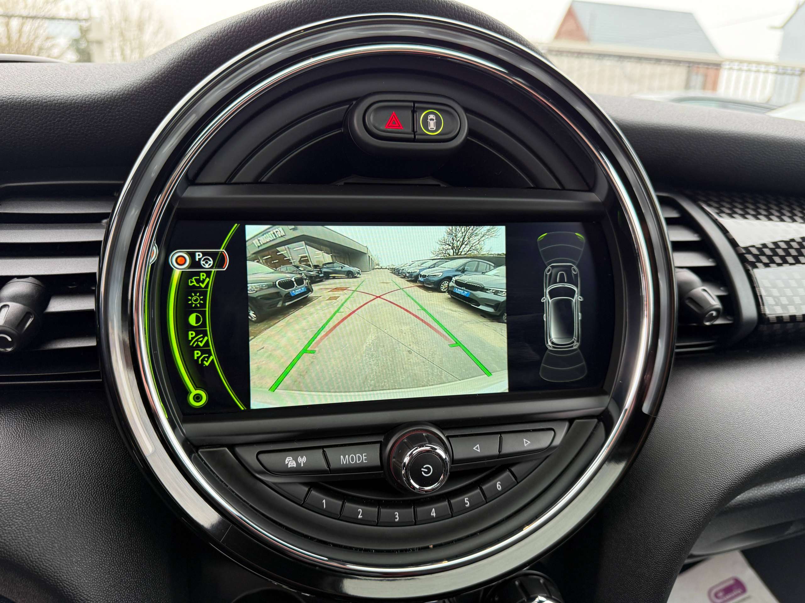 7e04a8ff-566d-4784-b666-dc91833ddf8624-mini-john-cooper-works-2-0as-opendak-full-led-harman-kardon-camera-navi.jpg