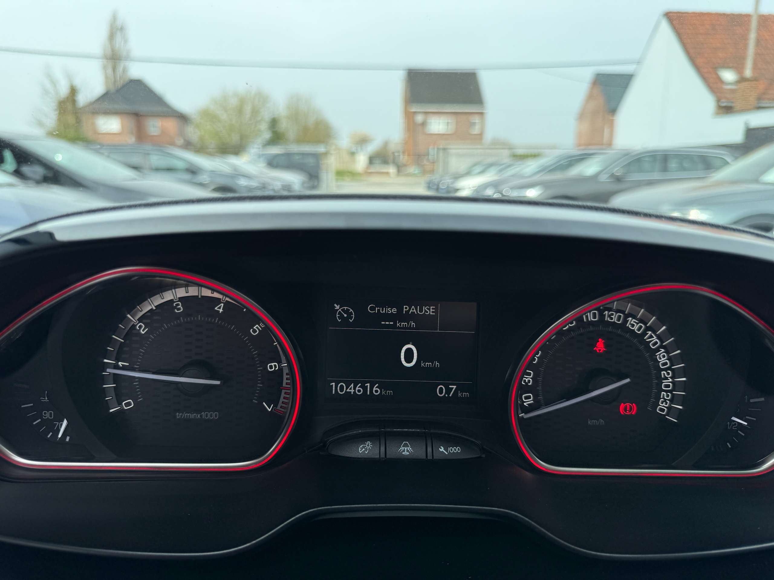 8aac3503-bf31-488d-a414-ebad05a0ec6018-peugeot-2008-1-2i-110pk-gt-line-pano-dak-leder-carplay-alu-led.jpg