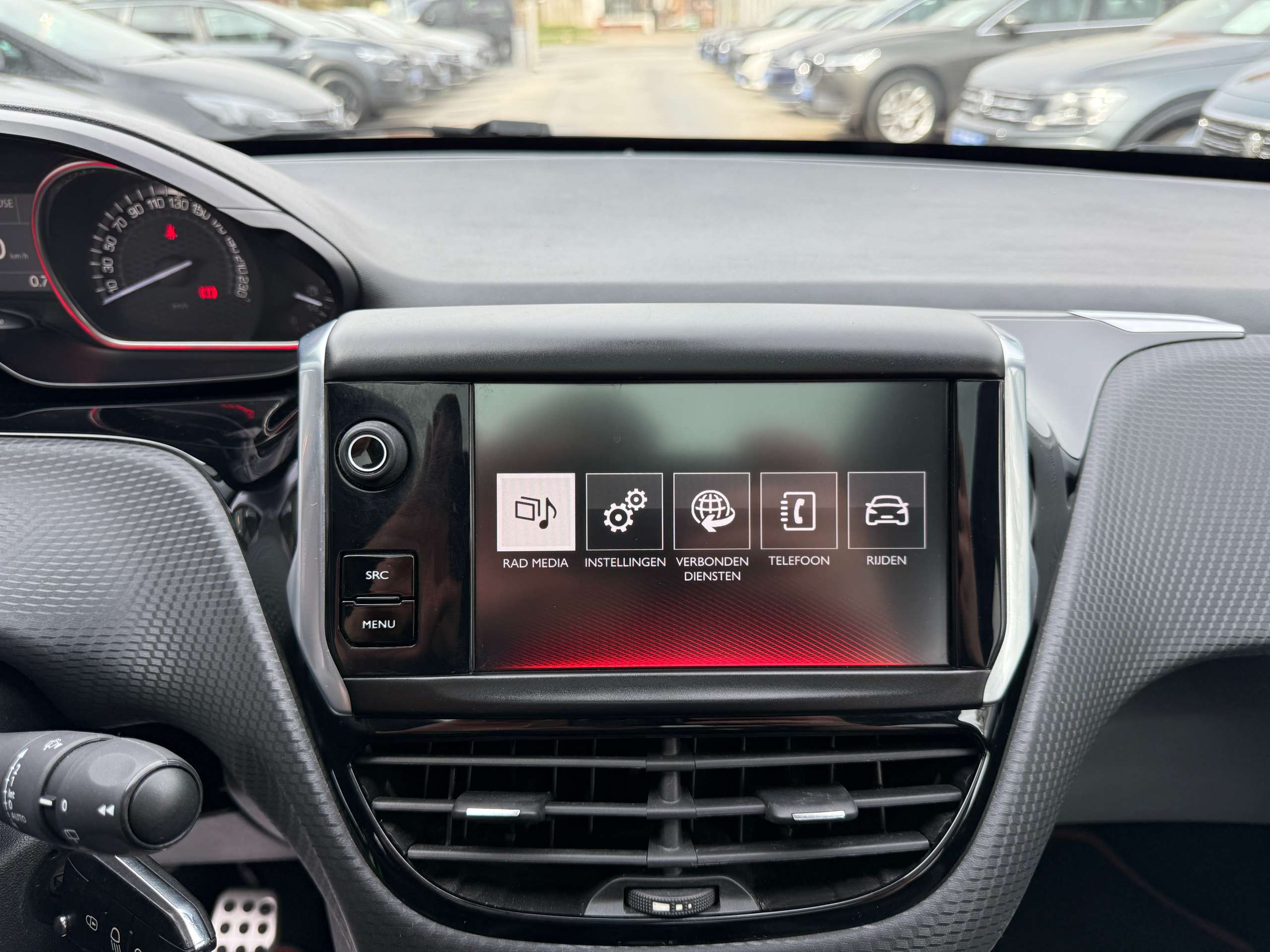 8aac3503-bf31-488d-a414-ebad05a0ec6022-peugeot-2008-1-2i-110pk-gt-line-pano-dak-leder-carplay-alu-led.jpg