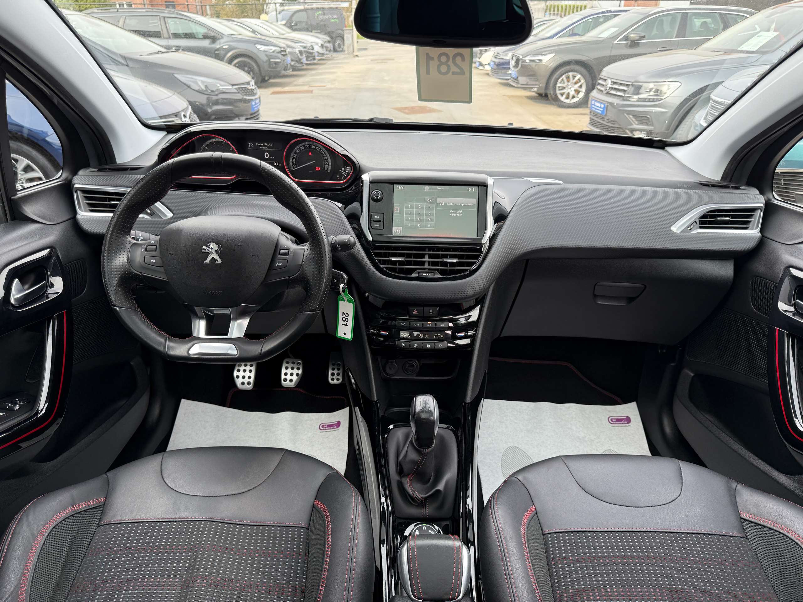 8aac3503-bf31-488d-a414-ebad05a0ec6033-peugeot-2008-1-2i-110pk-gt-line-pano-dak-leder-carplay-alu-led.jpg