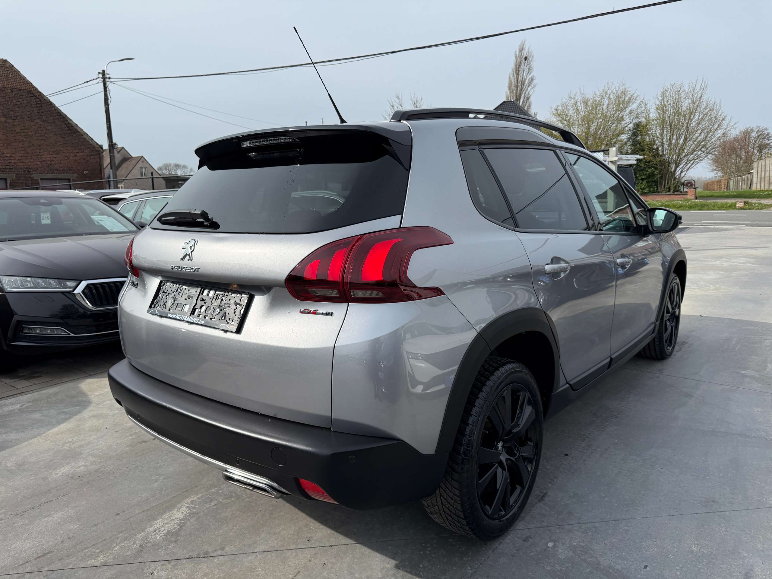 8aac3503-bf31-488d-a414-ebad05a0ec605-peugeot-2008-1-2i-110pk-gt-line-pano-dak-leder-carplay-alu-led.jpg
