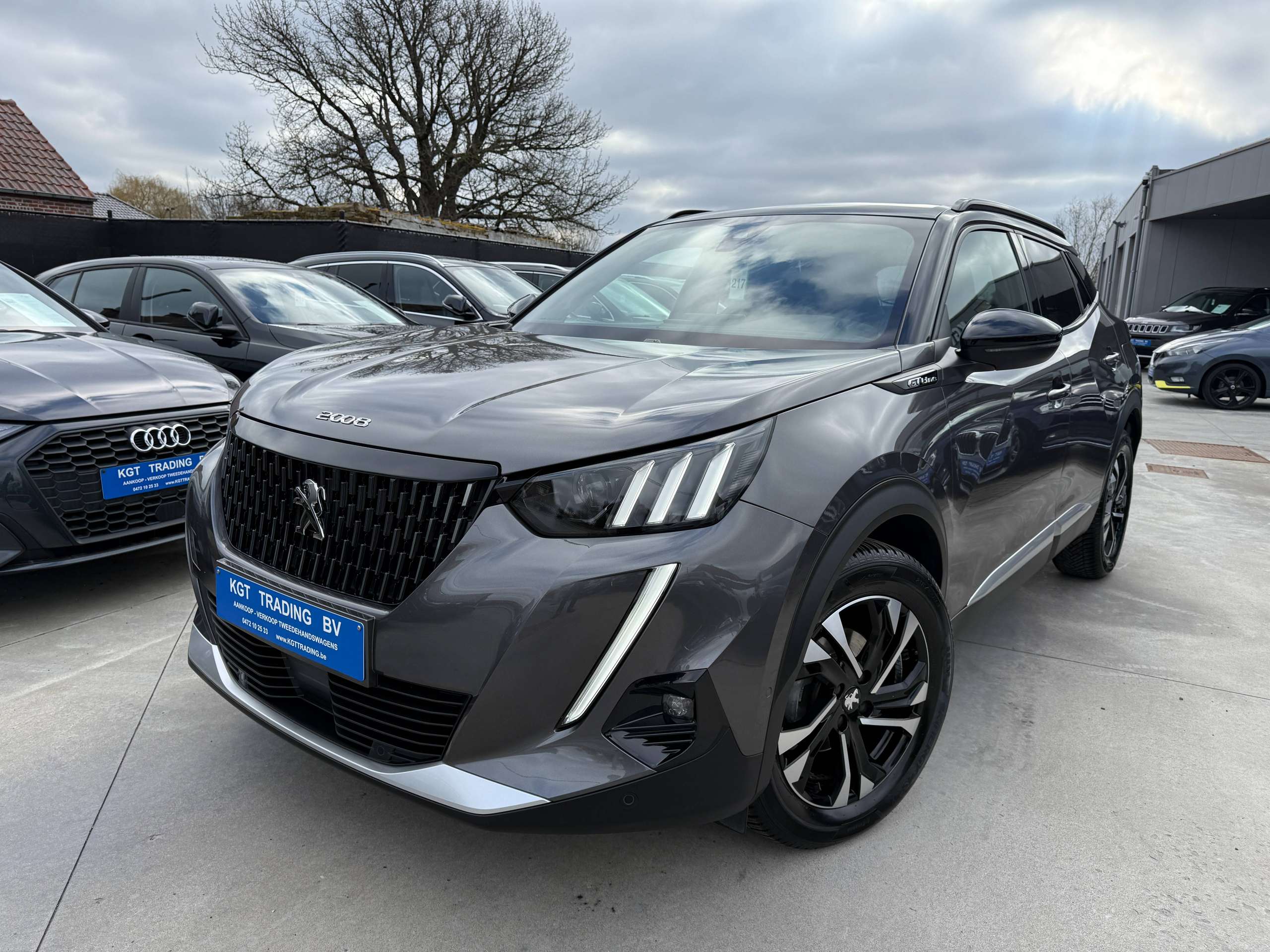 8cd64616-daa1-494c-ba73-f5180fb6daef1-peugeot-2008-1-2i-130pk-gt-line-pano-dak-camera-leder-focal-led.jpg