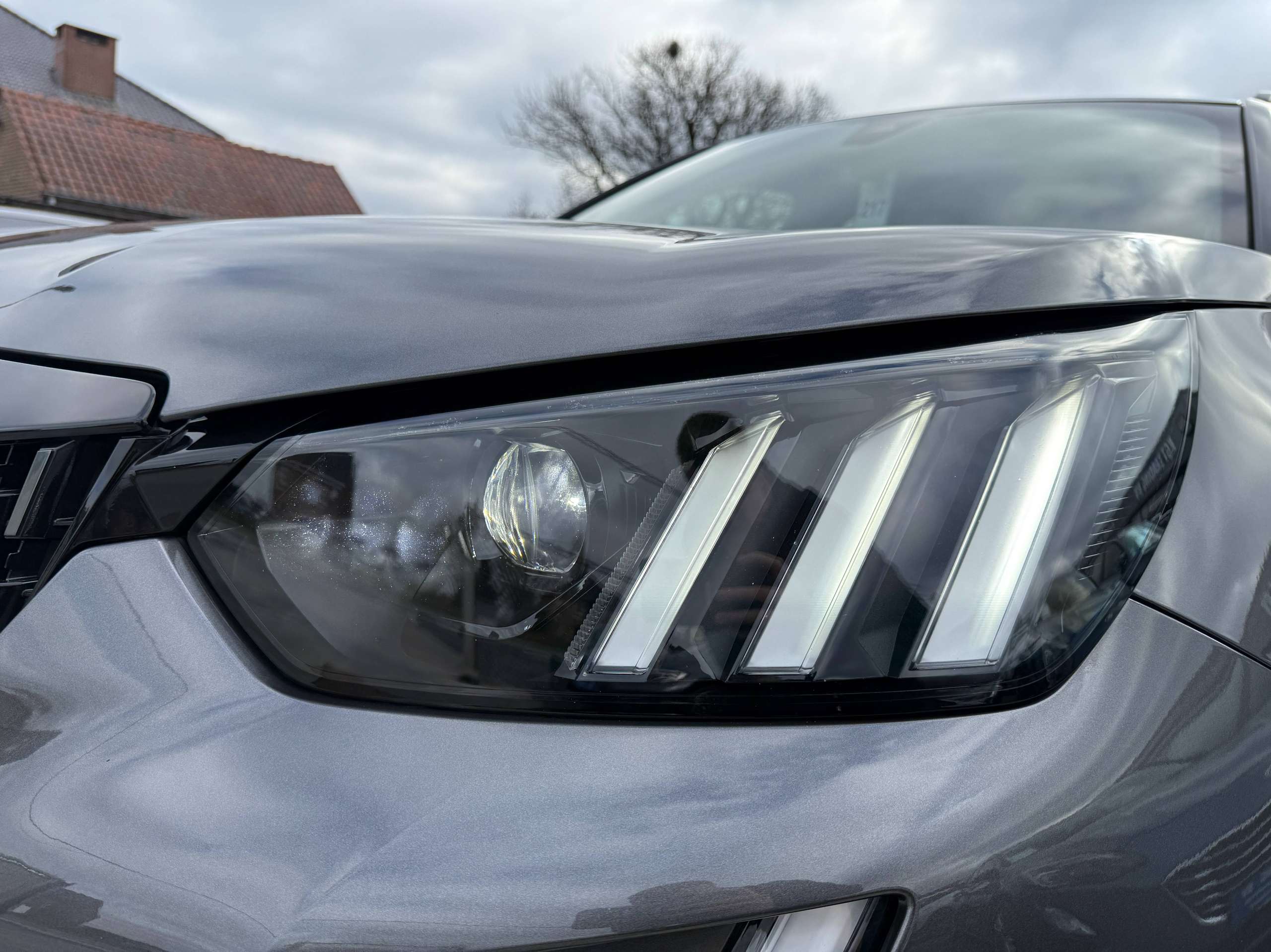 8cd64616-daa1-494c-ba73-f5180fb6daef11-peugeot-2008-1-2i-130pk-gt-line-pano-dak-camera-leder-focal-led.jpg