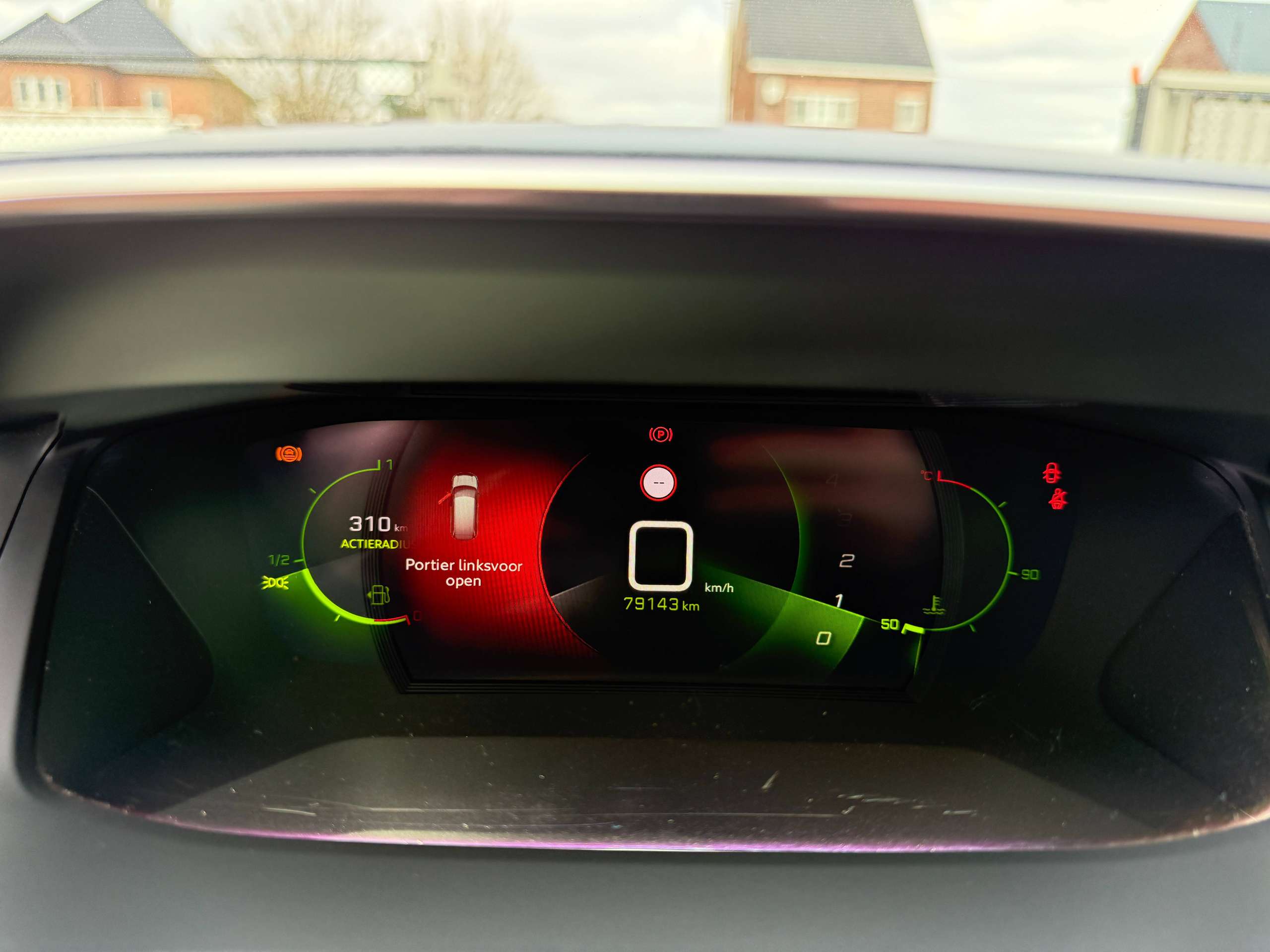 8cd64616-daa1-494c-ba73-f5180fb6daef21-peugeot-2008-1-2i-130pk-gt-line-pano-dak-camera-leder-focal-led.jpg