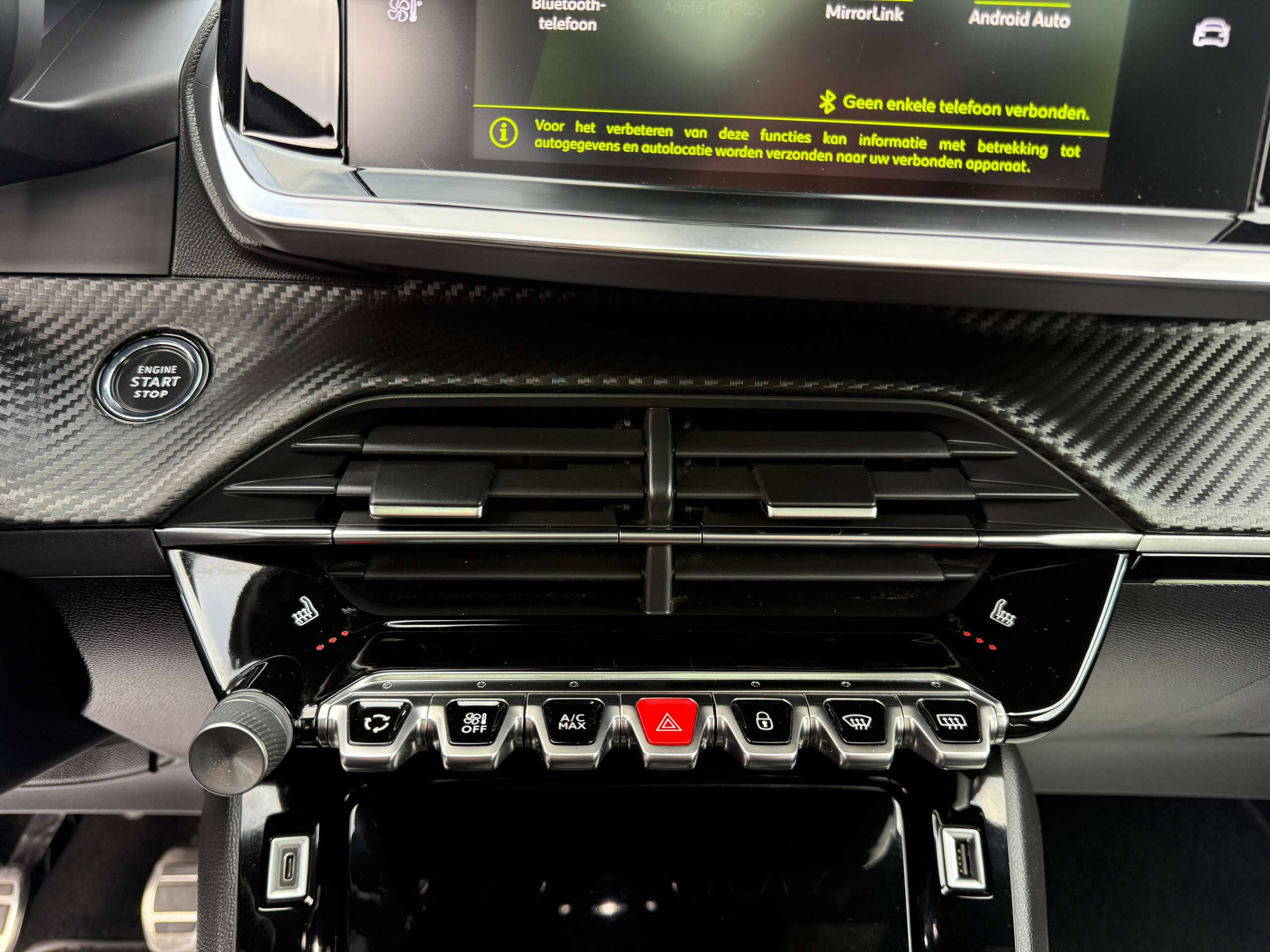 8cd64616-daa1-494c-ba73-f5180fb6daef27-peugeot-2008-1-2i-130pk-gt-line-pano-dak-camera-leder-focal-led.jpg