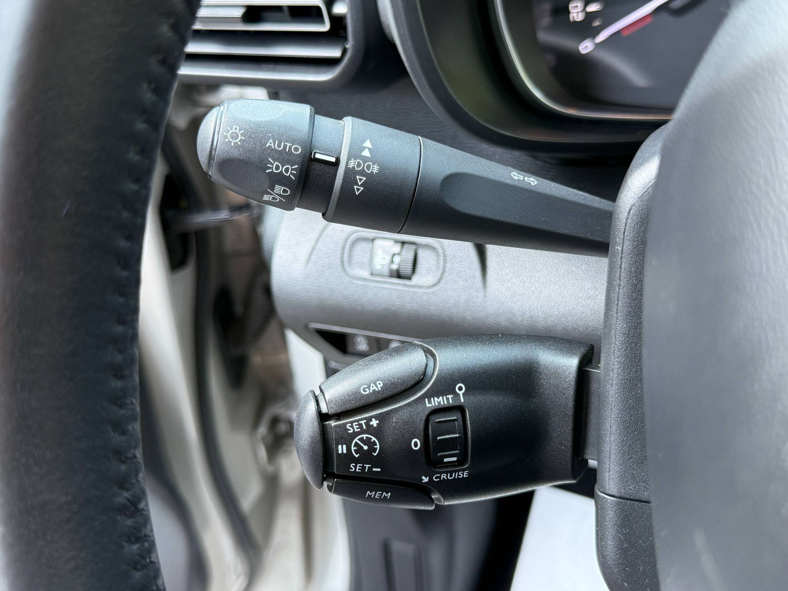 91062dca-5779-4c79-a8d0-40cbe5f6558918-citroen-berlingo-1-5-bluehdi-shine-xtr-navigatie-camera-dab-pdc-alu-digitale-airco.jpg