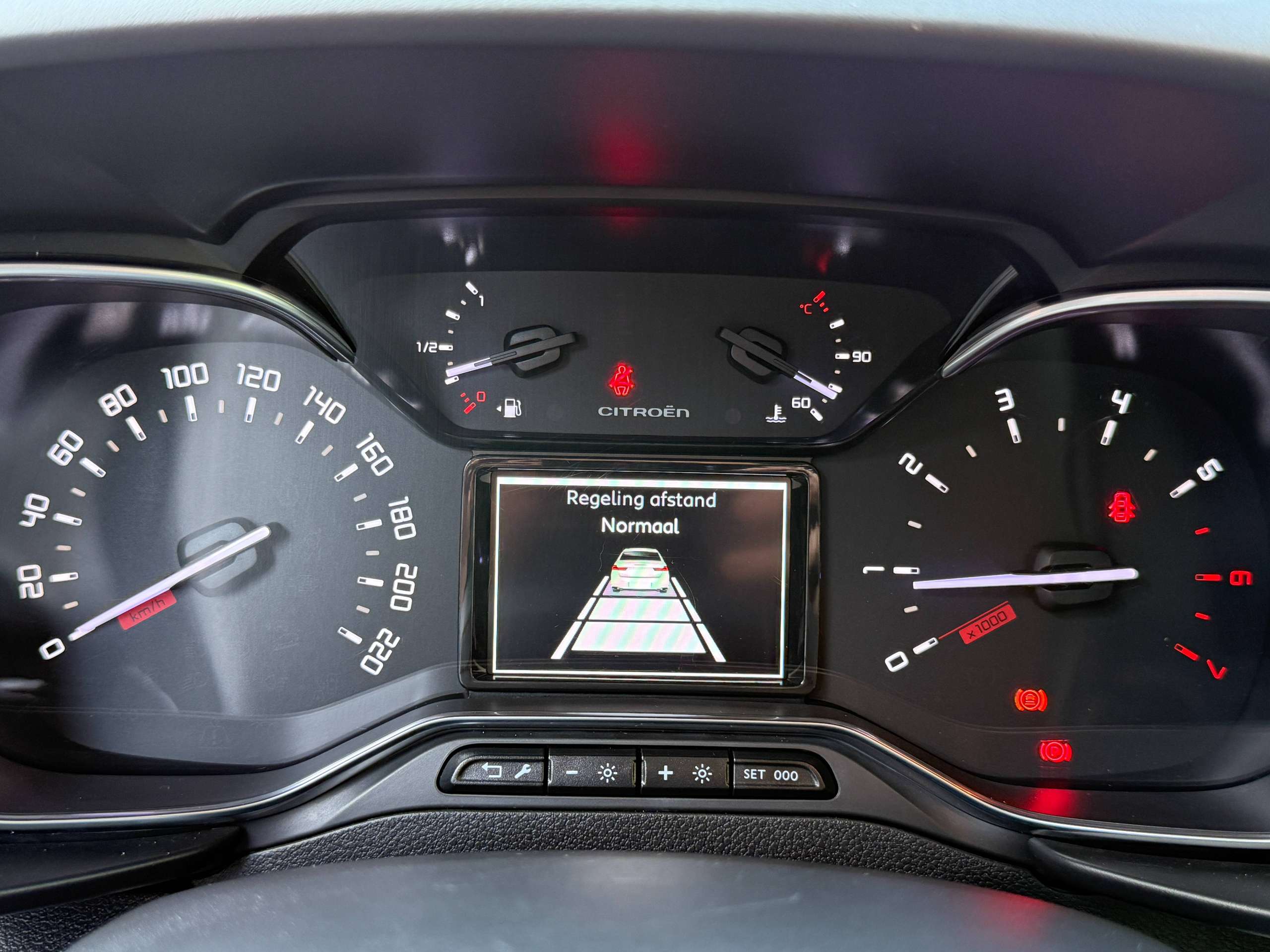 91062dca-5779-4c79-a8d0-40cbe5f6558919-citroen-berlingo-1-5-bluehdi-shine-xtr-navigatie-camera-dab-pdc-alu-digitale-airco.jpg