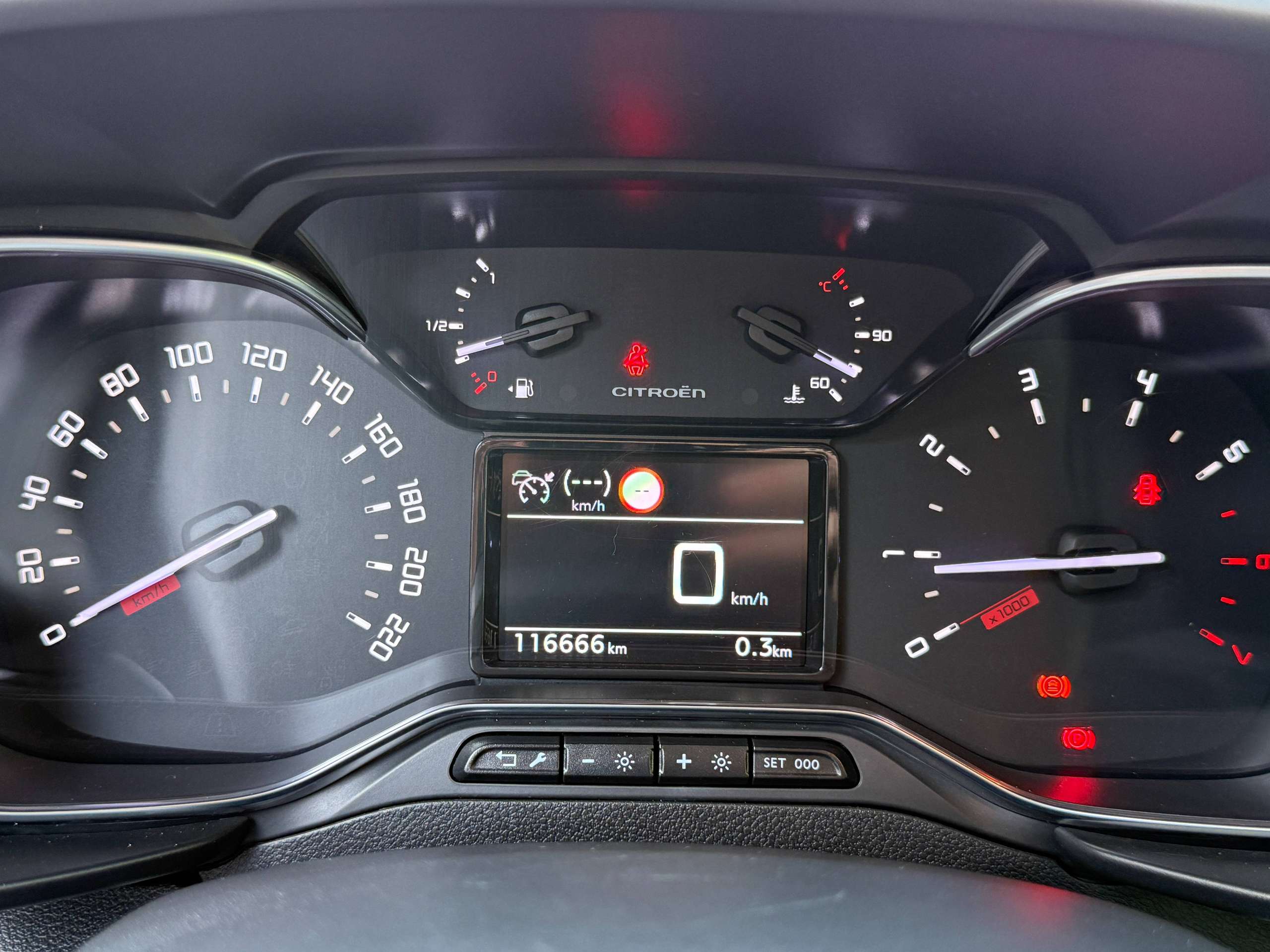 91062dca-5779-4c79-a8d0-40cbe5f6558920-citroen-berlingo-1-5-bluehdi-shine-xtr-navigatie-camera-dab-pdc-alu-digitale-airco.jpg