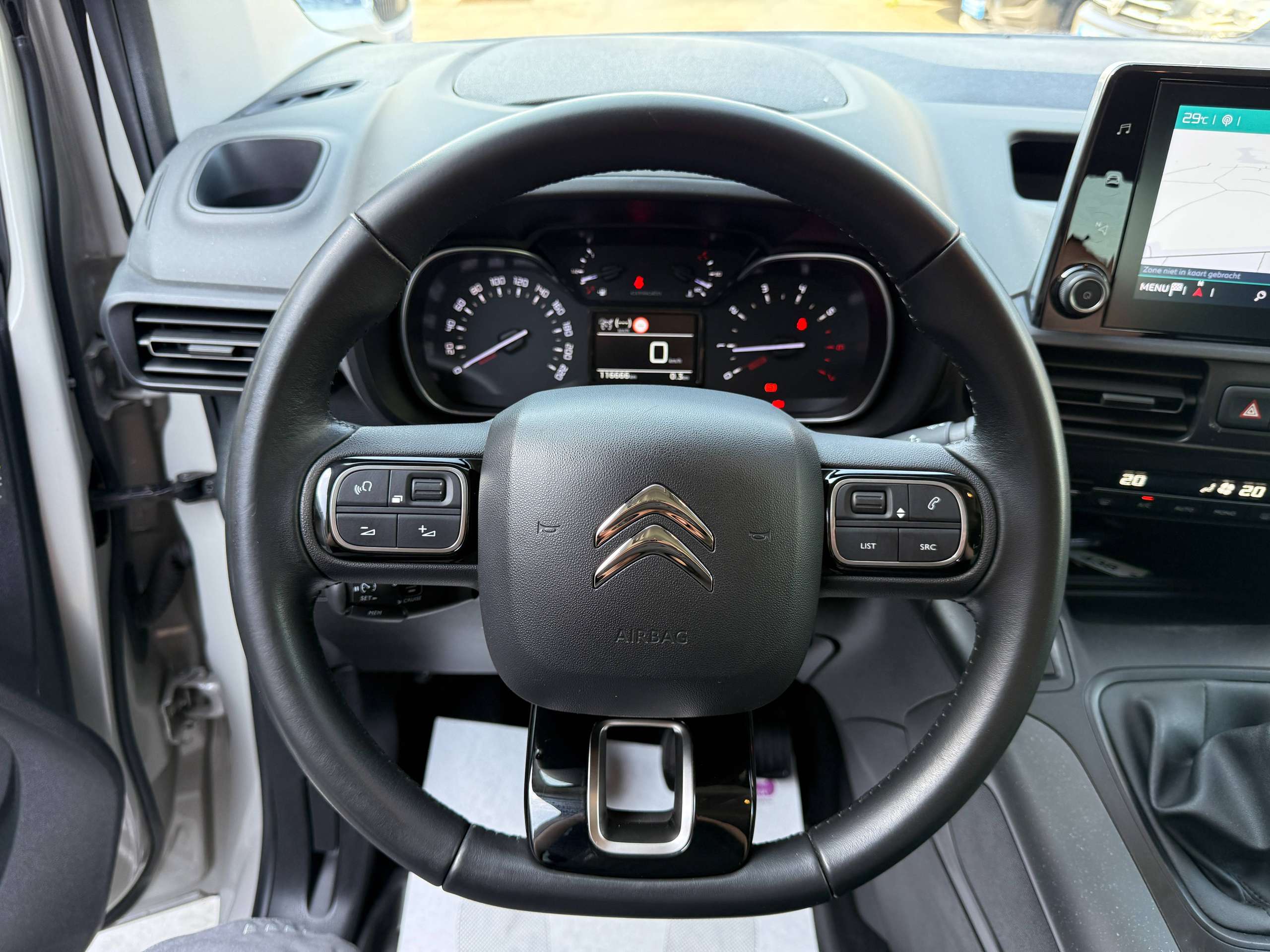 91062dca-5779-4c79-a8d0-40cbe5f6558921-citroen-berlingo-1-5-bluehdi-shine-xtr-navigatie-camera-dab-pdc-alu-digitale-airco.jpg