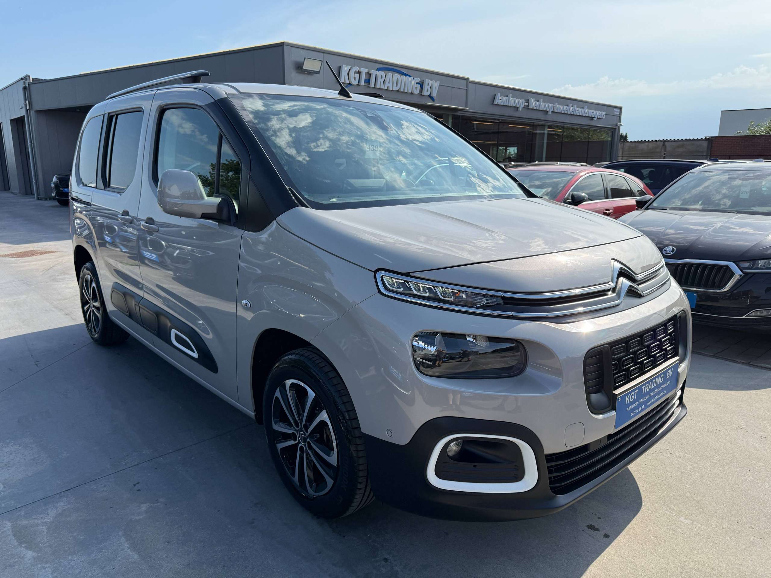 91062dca-5779-4c79-a8d0-40cbe5f655893-citroen-berlingo-1-5-bluehdi-shine-xtr-navigatie-camera-dab-pdc-alu-digitale-airco.jpg