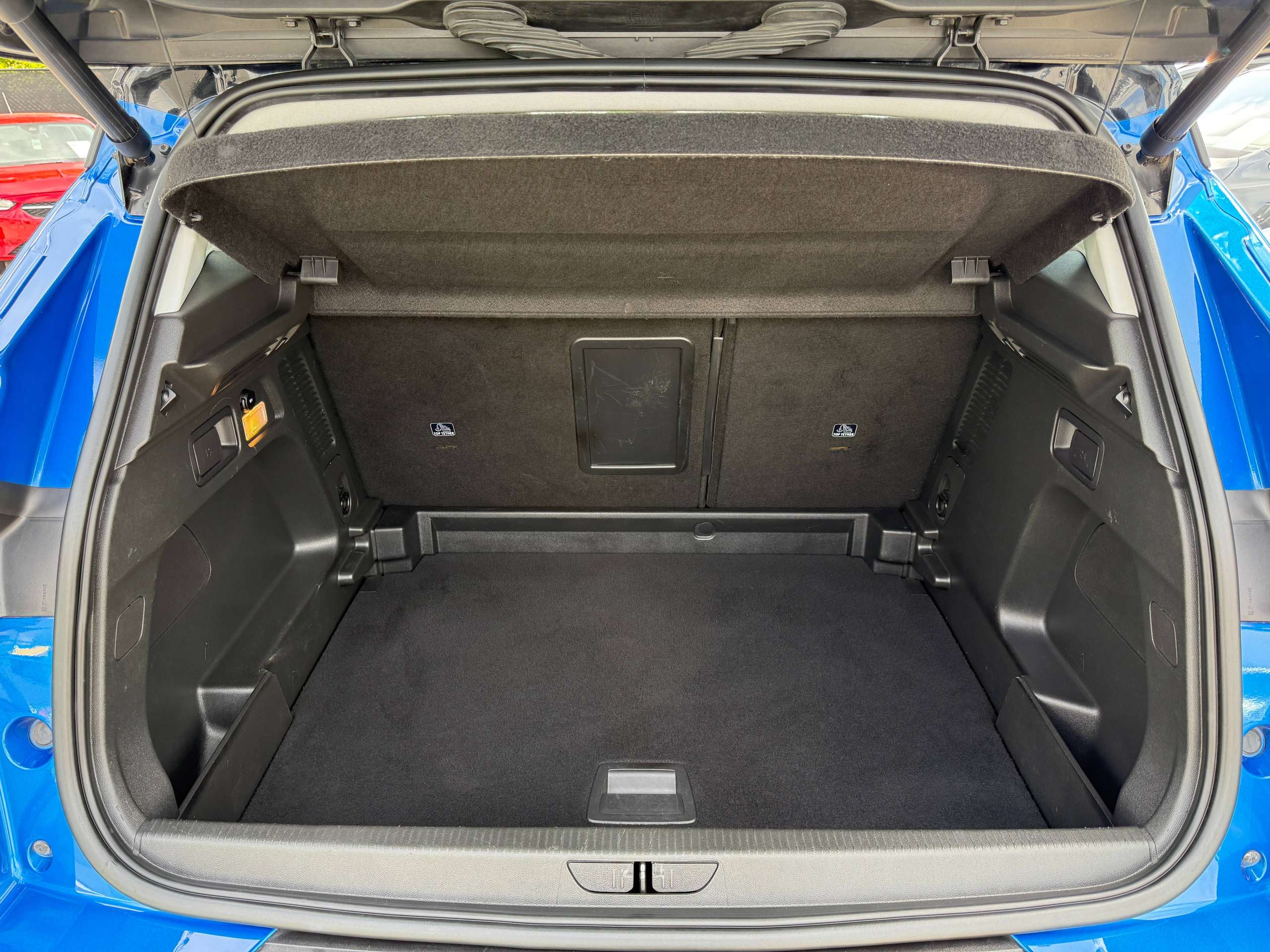 9b476b4b-c6e1-41ab-94aa-16866359b40e15-opel-grandland-x-1-2i-130pk-navigatie-carplay-camera-leder-led-alu.jpg