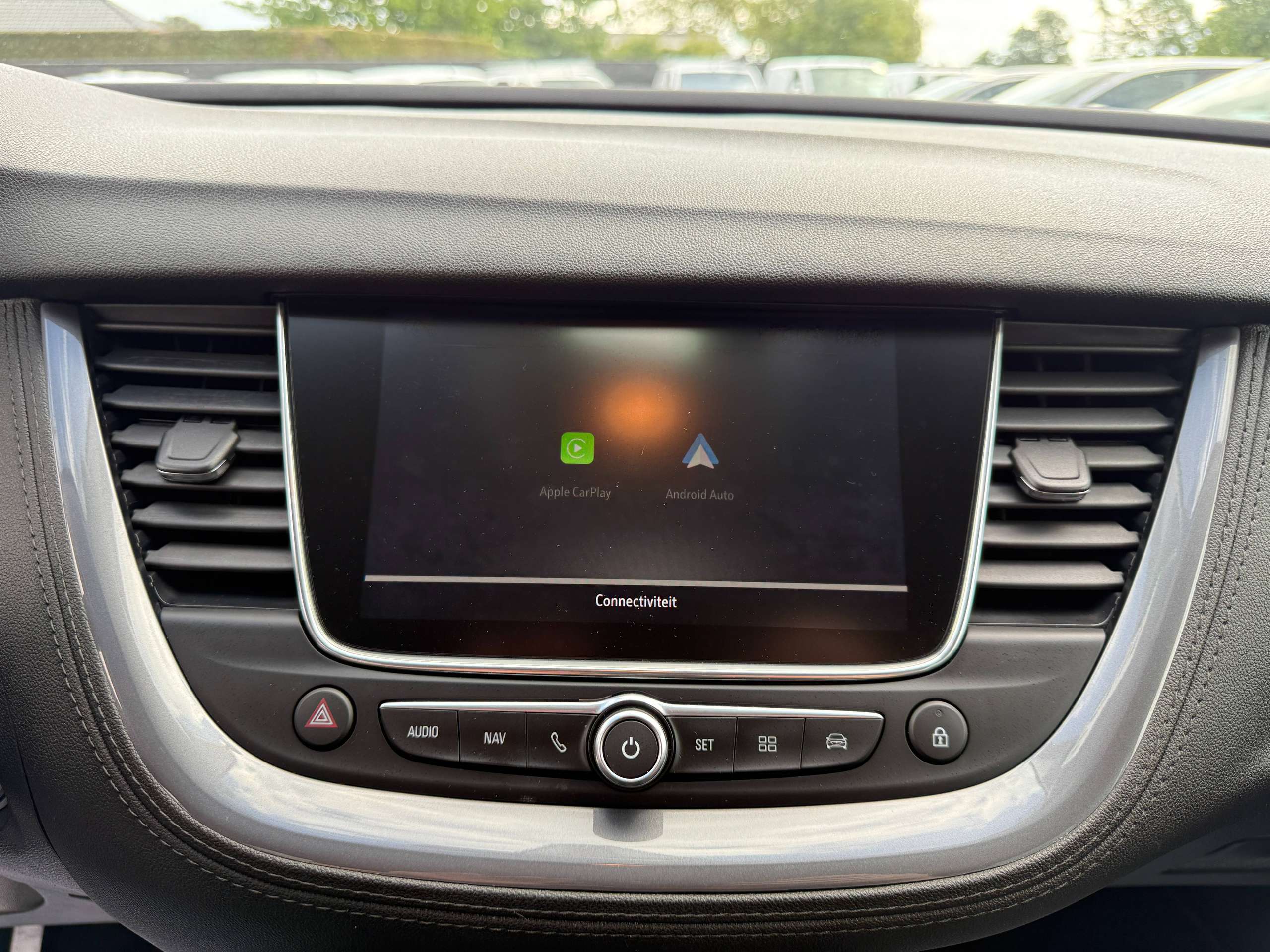 9b476b4b-c6e1-41ab-94aa-16866359b40e22-opel-grandland-x-1-2i-130pk-navigatie-carplay-camera-leder-led-alu.jpg