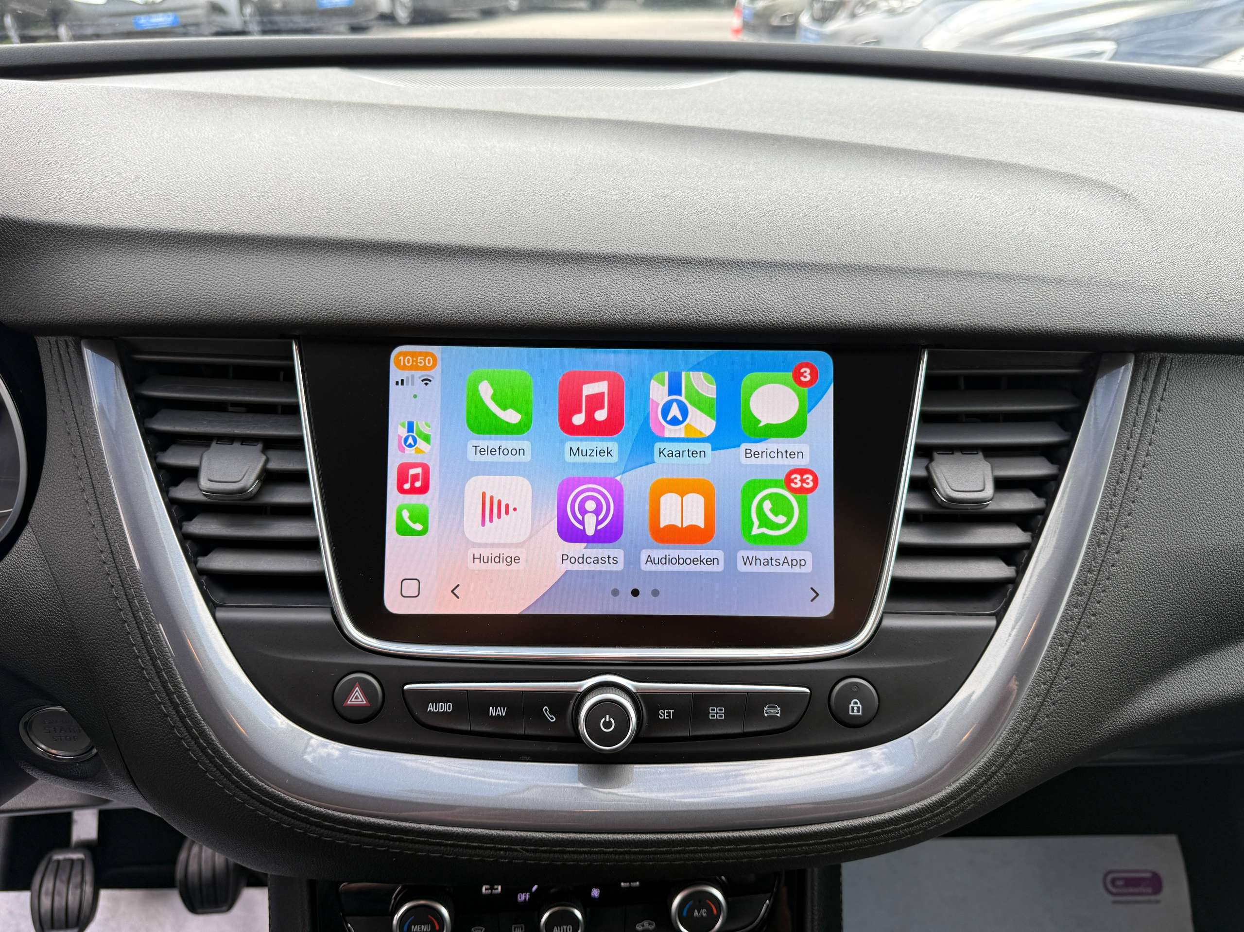 9b476b4b-c6e1-41ab-94aa-16866359b40e24-opel-grandland-x-1-2i-130pk-navigatie-carplay-camera-leder-led-alu.jpg