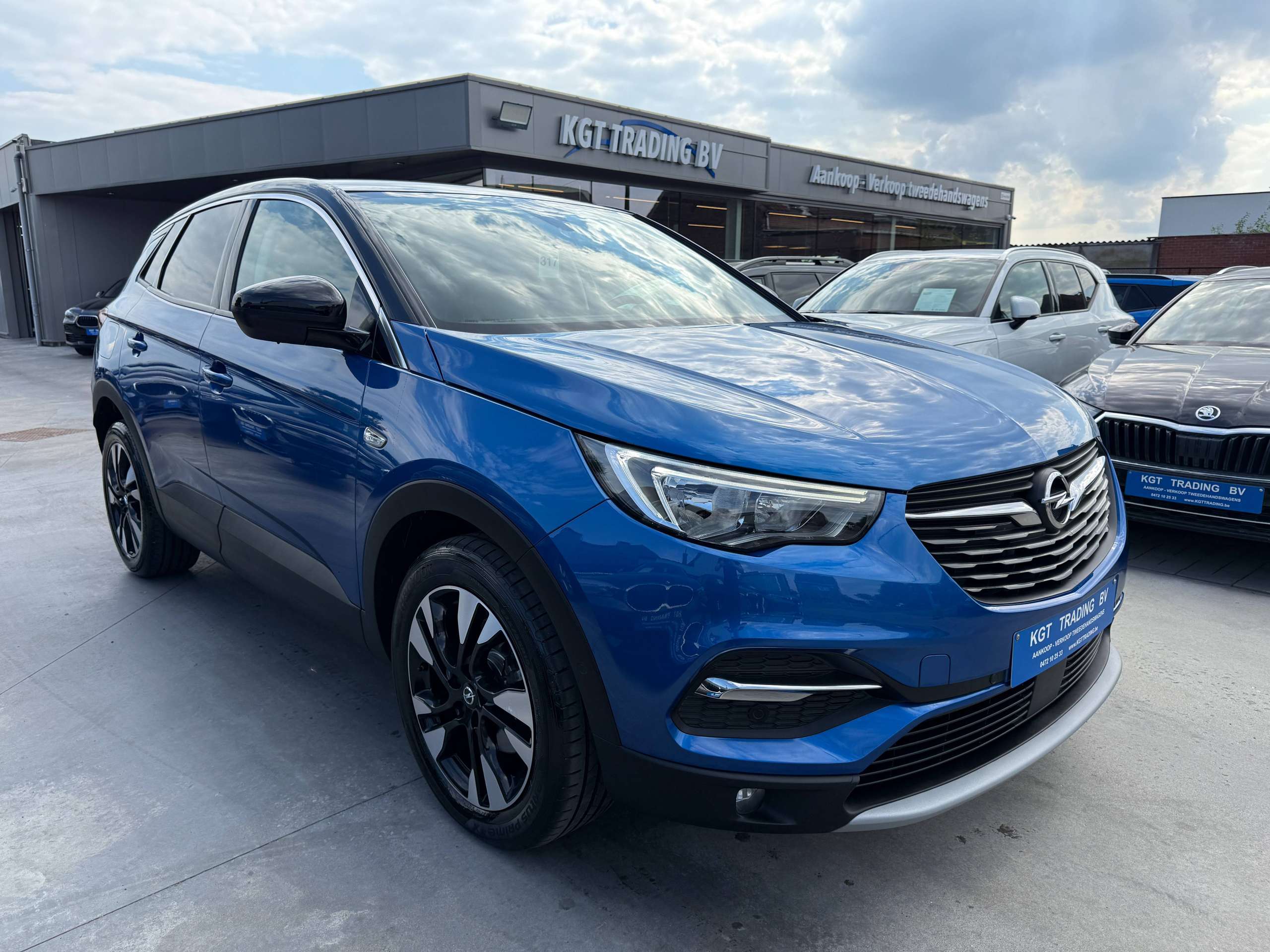 9b476b4b-c6e1-41ab-94aa-16866359b40e3-opel-grandland-x-1-2i-130pk-navigatie-carplay-camera-leder-led-alu.jpg