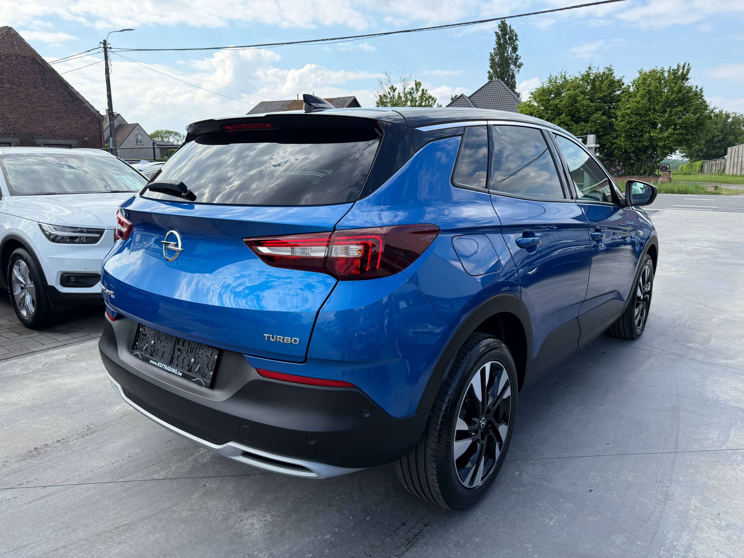 9b476b4b-c6e1-41ab-94aa-16866359b40e5-opel-grandland-x-1-2i-130pk-navigatie-carplay-camera-leder-led-alu.jpg