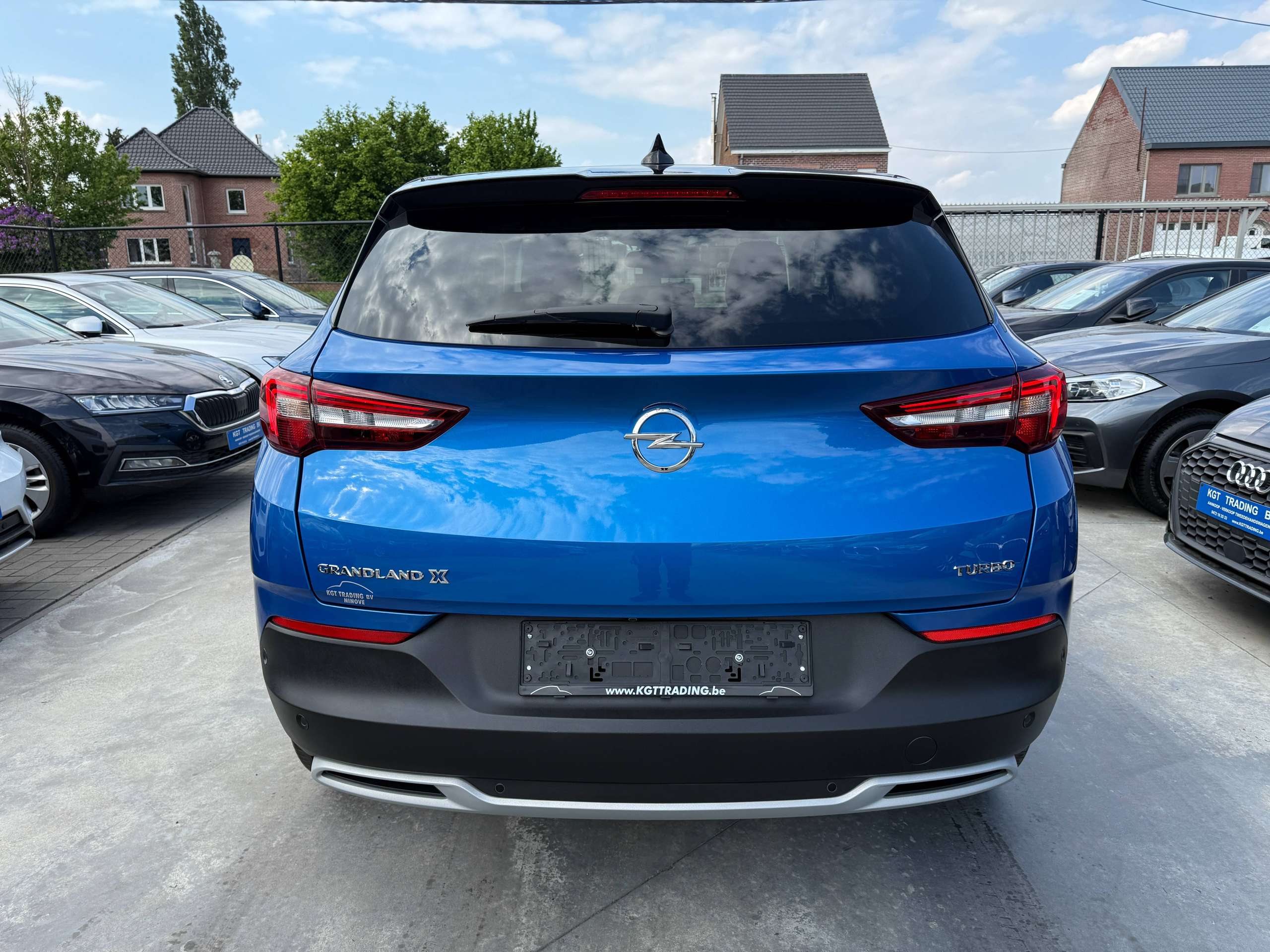 9b476b4b-c6e1-41ab-94aa-16866359b40e6-opel-grandland-x-1-2i-130pk-navigatie-carplay-camera-leder-led-alu.jpg