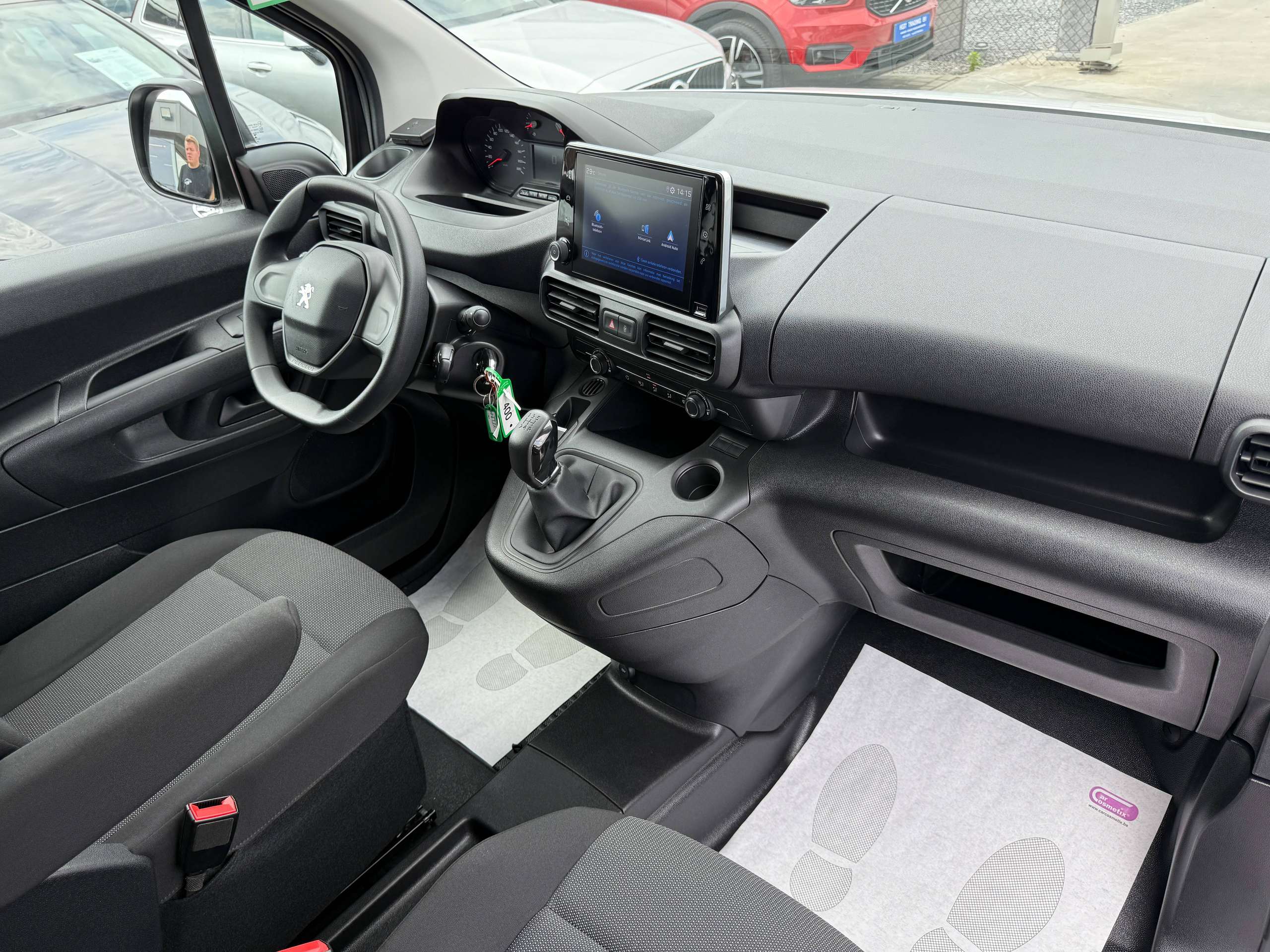 9c8ded66-e26e-4a59-88a5-168b880d989624-peugeot-partner-1-5-bluehdi-l2-carplay-bluetooth-parkeersensoren-a-c.jpg