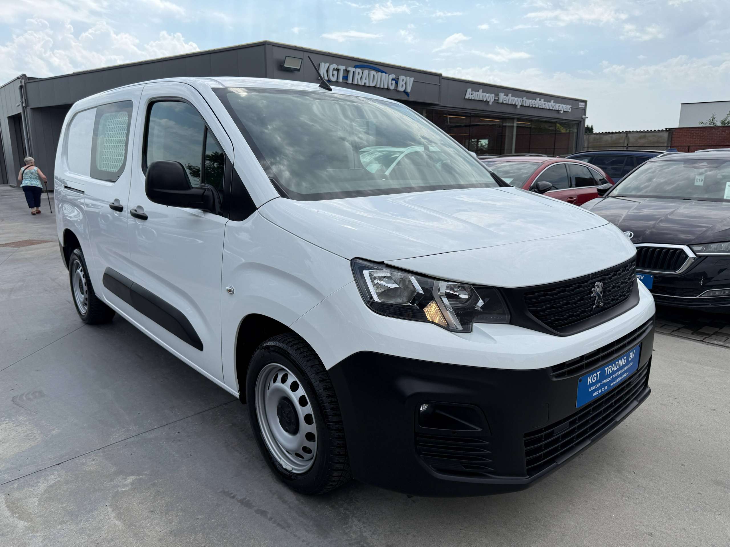 9c8ded66-e26e-4a59-88a5-168b880d98963-peugeot-partner-1-5-bluehdi-l2-carplay-bluetooth-parkeersensoren-a-c.jpg