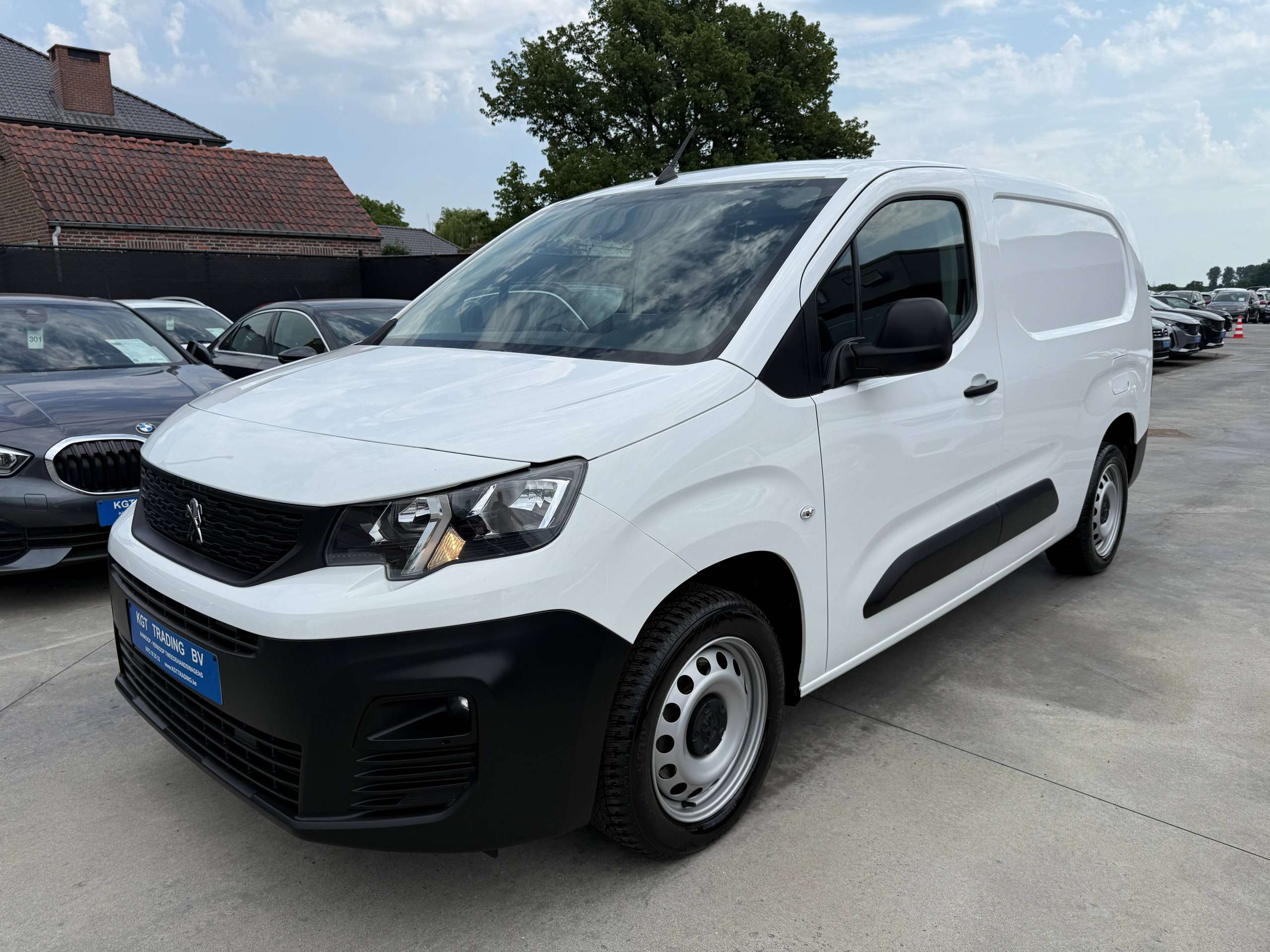 9c8ded66-e26e-4a59-88a5-168b880d98969-peugeot-partner-1-5-bluehdi-l2-carplay-bluetooth-parkeersensoren-a-c.jpg