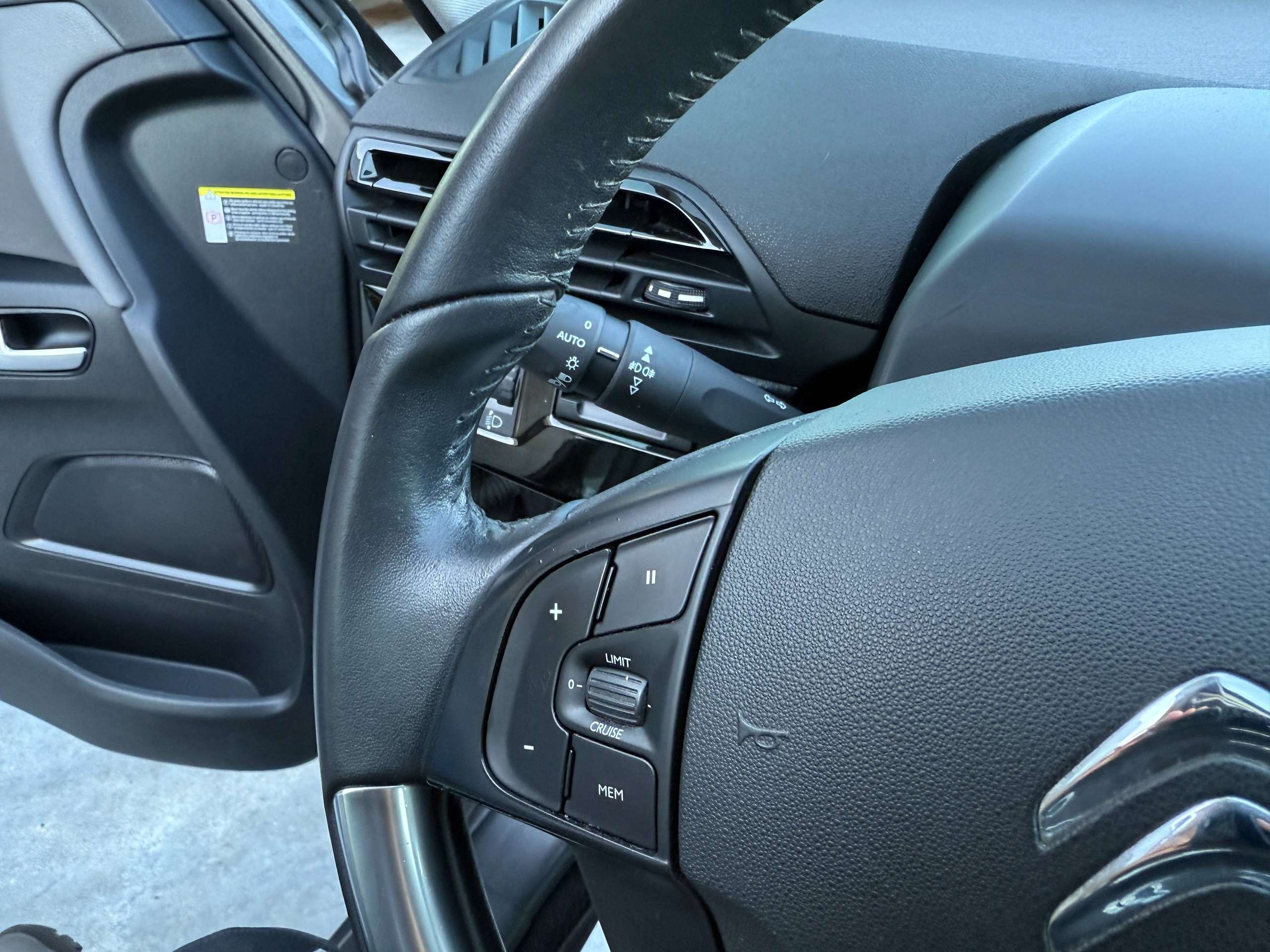 9cb720fe-ca86-4549-ae77-65d20c53c38d16-citroen-grand-c4-spacetourer-1-2i-130pk-7-zetels-facelift-camera-navi-carplay.jpg