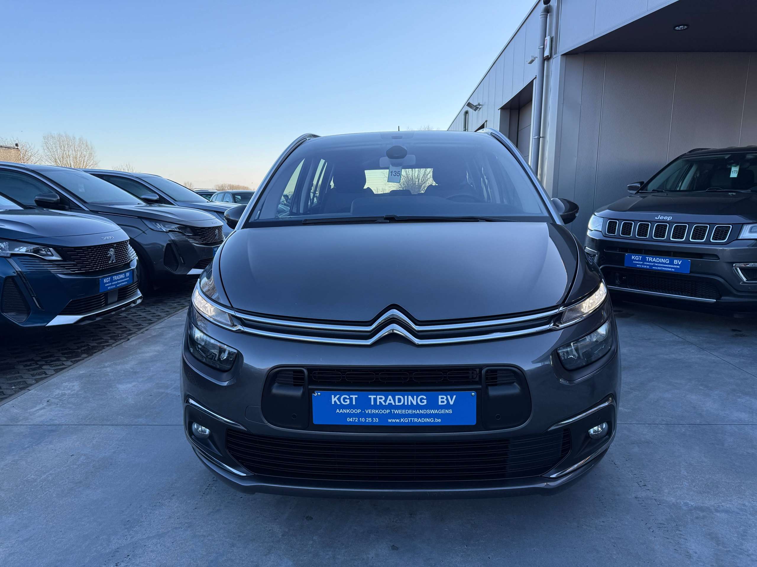 9cb720fe-ca86-4549-ae77-65d20c53c38d2-citroen-grand-c4-spacetourer-1-2i-130pk-7-zetels-facelift-camera-navi-carplay.jpg