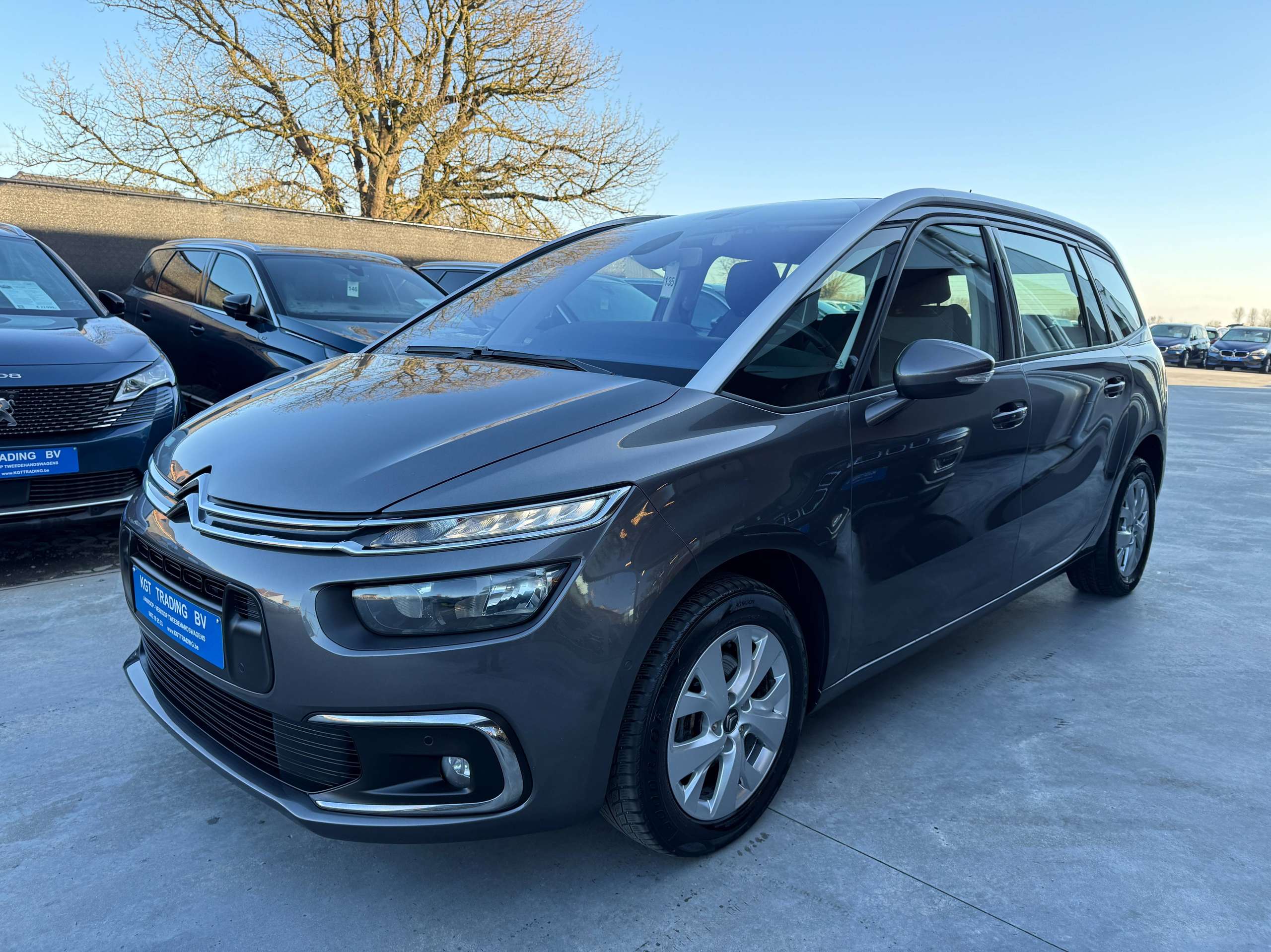 9cb720fe-ca86-4549-ae77-65d20c53c38d9-citroen-grand-c4-spacetourer-1-2i-130pk-7-zetels-facelift-camera-navi-carplay.jpg