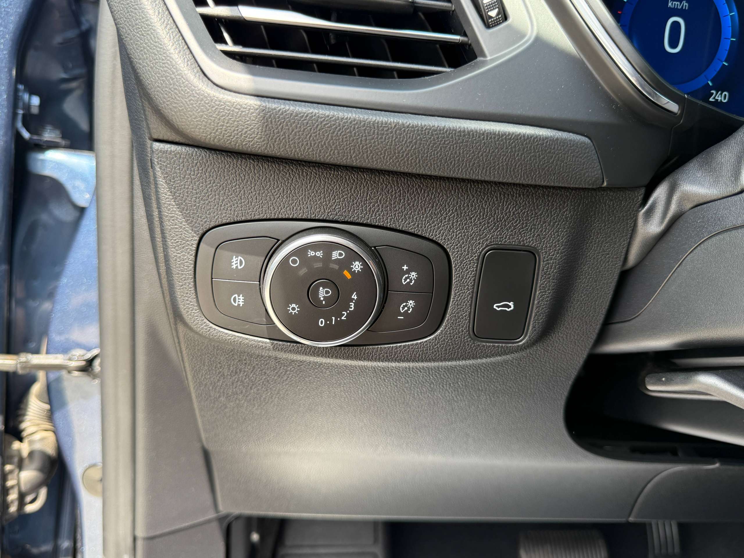 a24c0e3c-17d0-4150-a391-14ada8c1e33513-ford-focus-1-5-tdci-automaat-clipper-full-led-navigatie-camera-carplay-dab-trekhaak.jpg