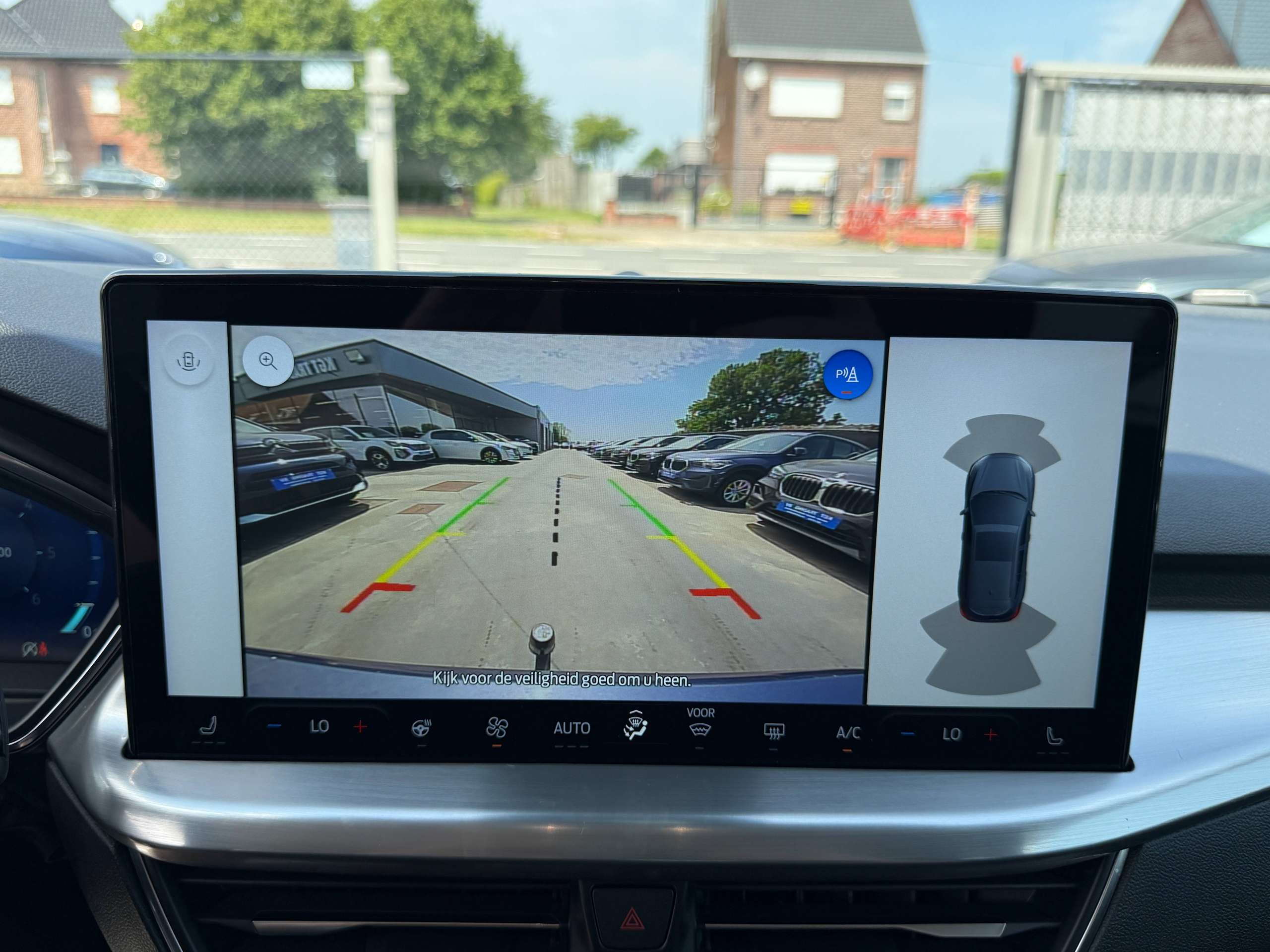 a24c0e3c-17d0-4150-a391-14ada8c1e33519-ford-focus-1-5-tdci-automaat-clipper-full-led-navigatie-camera-carplay-dab-trekhaak.jpg