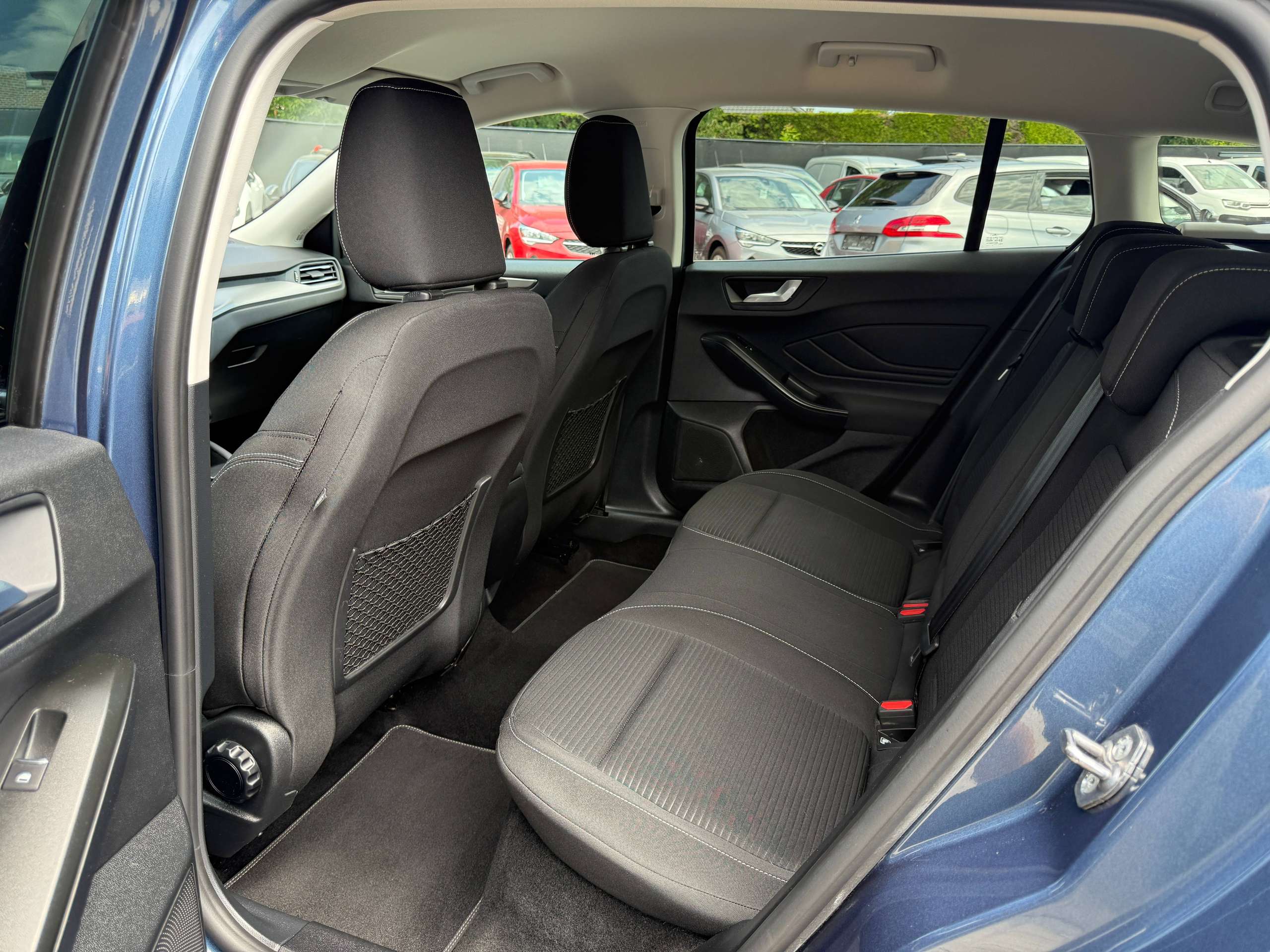 a24c0e3c-17d0-4150-a391-14ada8c1e33526-ford-focus-1-5-tdci-automaat-clipper-full-led-navigatie-camera-carplay-dab-trekhaak.jpg