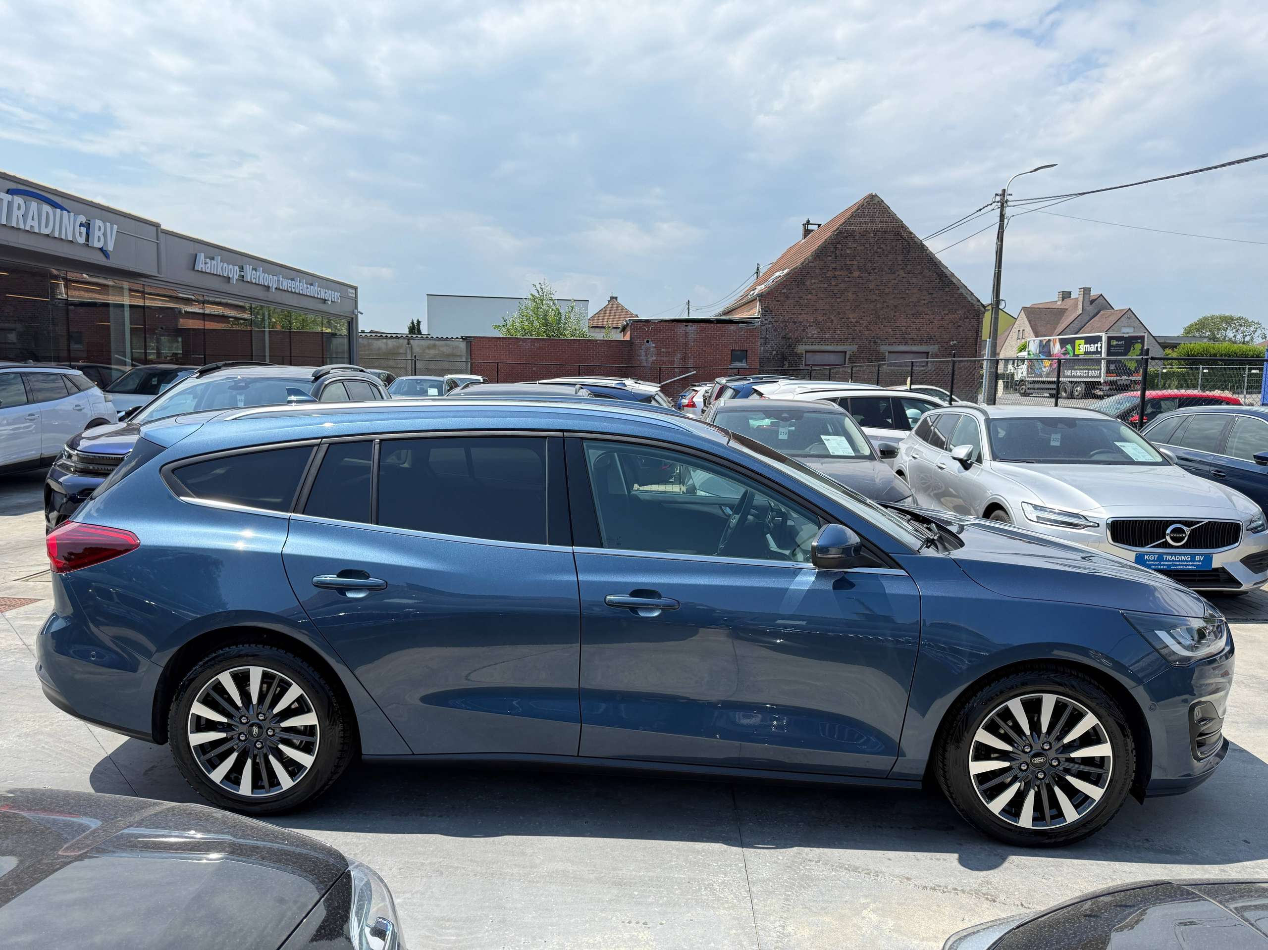 a24c0e3c-17d0-4150-a391-14ada8c1e3354-ford-focus-1-5-tdci-automaat-clipper-full-led-navigatie-camera-carplay-dab-trekhaak.jpg