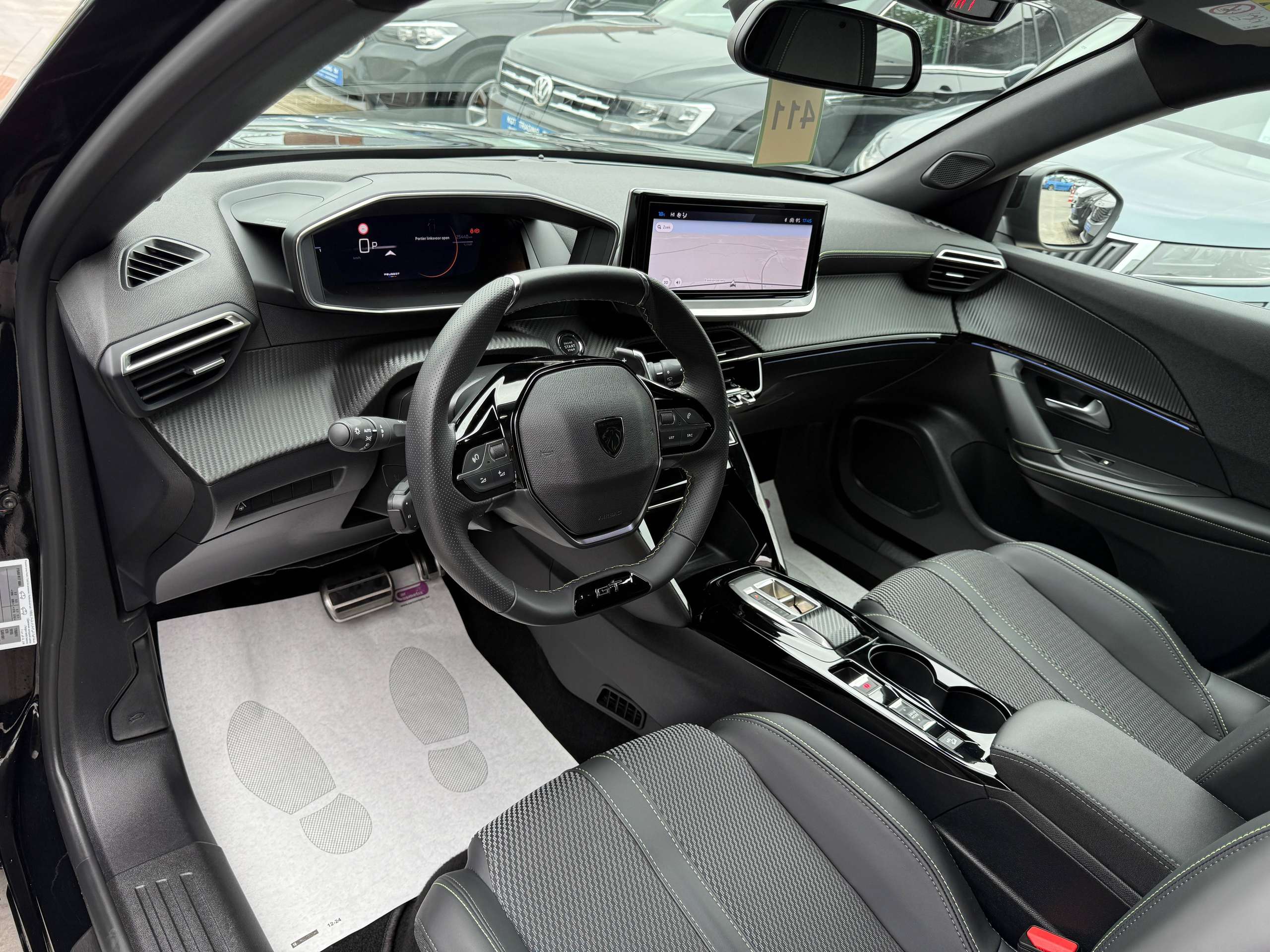 a288df60-cdc9-4b91-9d67-32ab239170ed14-peugeot-2008-1-2-hybrid-gt-line-automaat-navi-leder-360-camera-dode-hoek-carplay-full-led.jpg