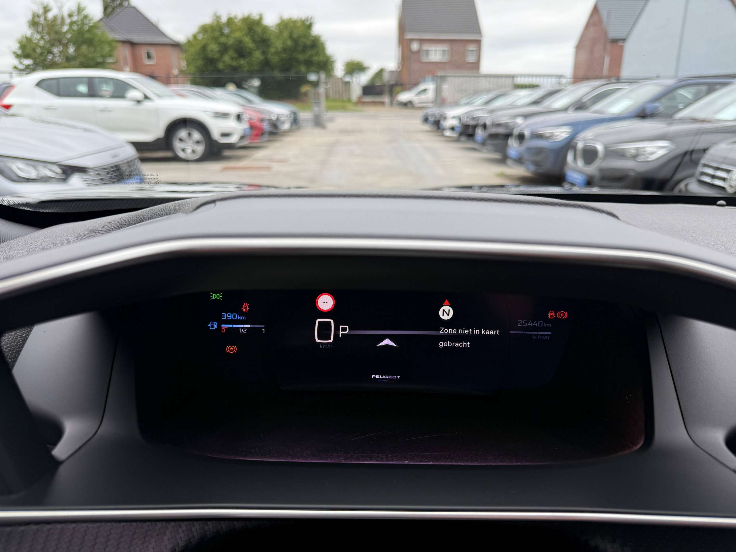 a288df60-cdc9-4b91-9d67-32ab239170ed18-peugeot-2008-1-2-hybrid-gt-line-automaat-navi-leder-360-camera-dode-hoek-carplay-full-led.jpg