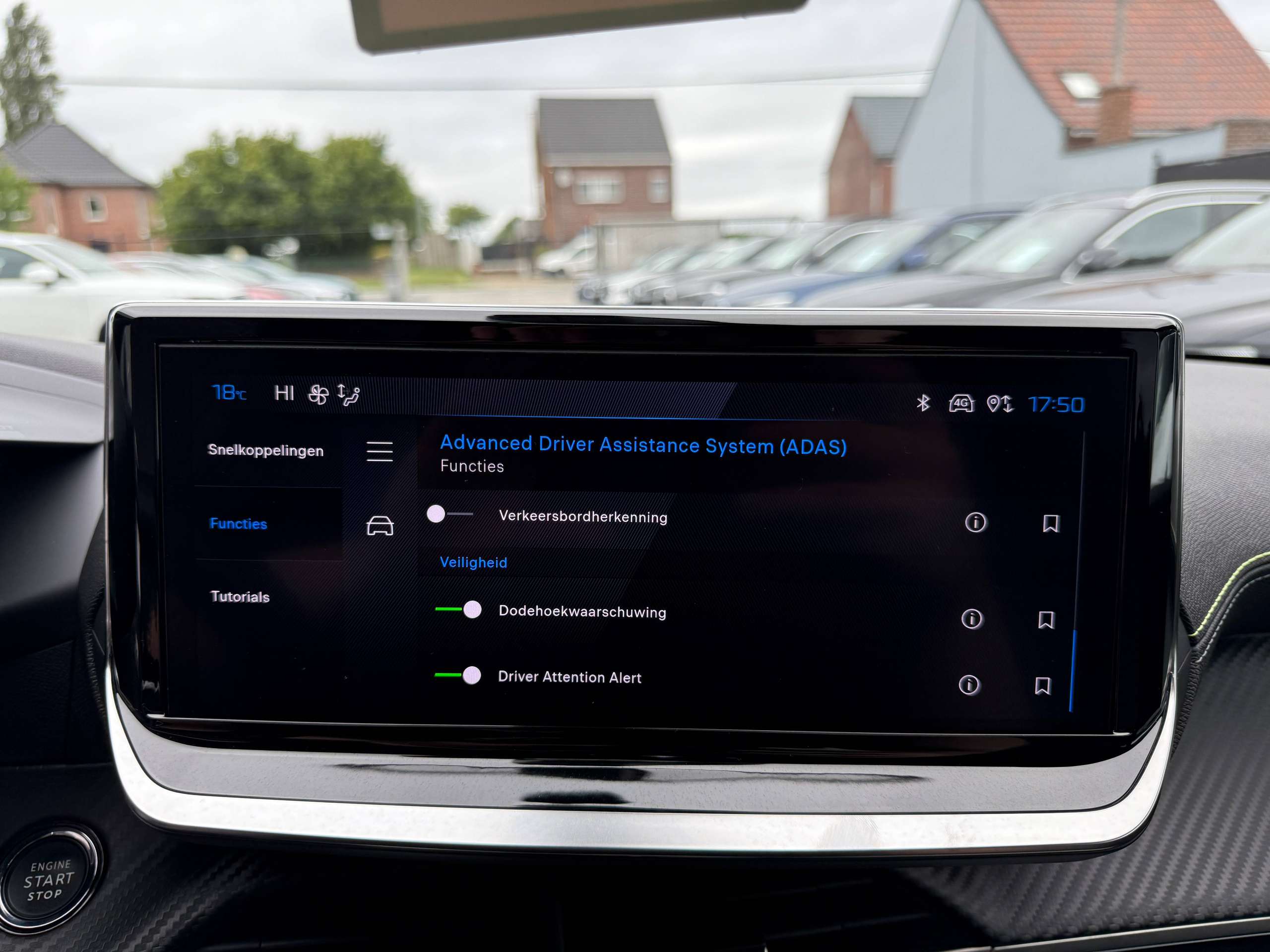 a288df60-cdc9-4b91-9d67-32ab239170ed26-peugeot-2008-1-2-hybrid-gt-line-automaat-navi-leder-360-camera-dode-hoek-carplay-full-led.jpg