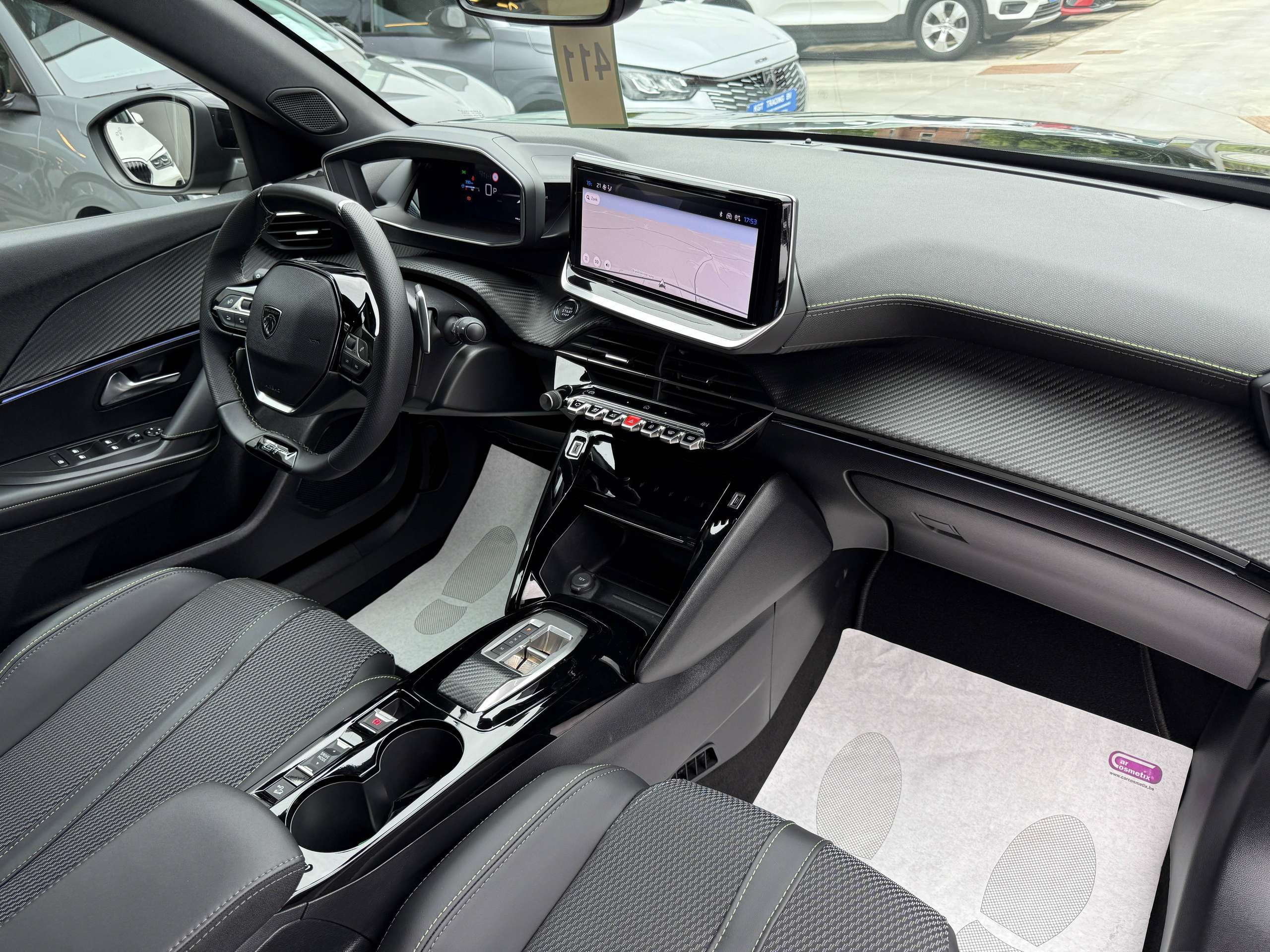 a288df60-cdc9-4b91-9d67-32ab239170ed31-peugeot-2008-1-2-hybrid-gt-line-automaat-navi-leder-360-camera-dode-hoek-carplay-full-led.jpg