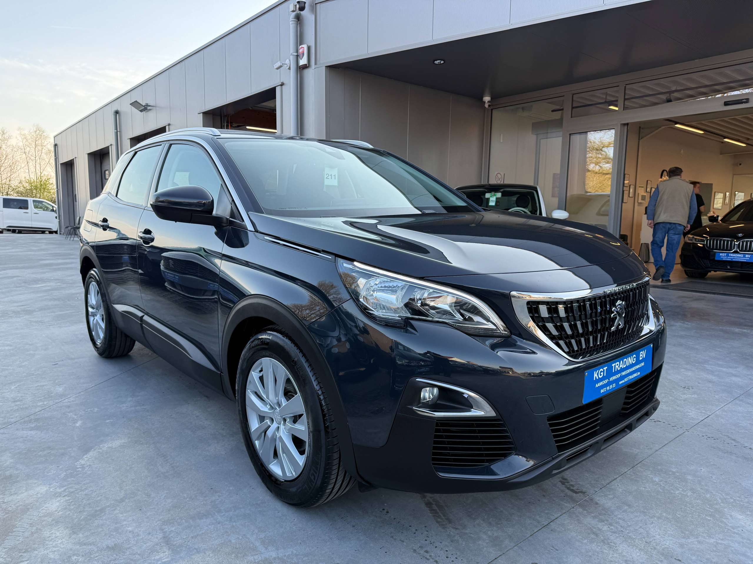 a2c83c11-0f8c-4e96-b8df-0dccece38bec3-peugeot-3008-1-2i-130pk-opendak-navigatie-carplay-camera-dab.jpg