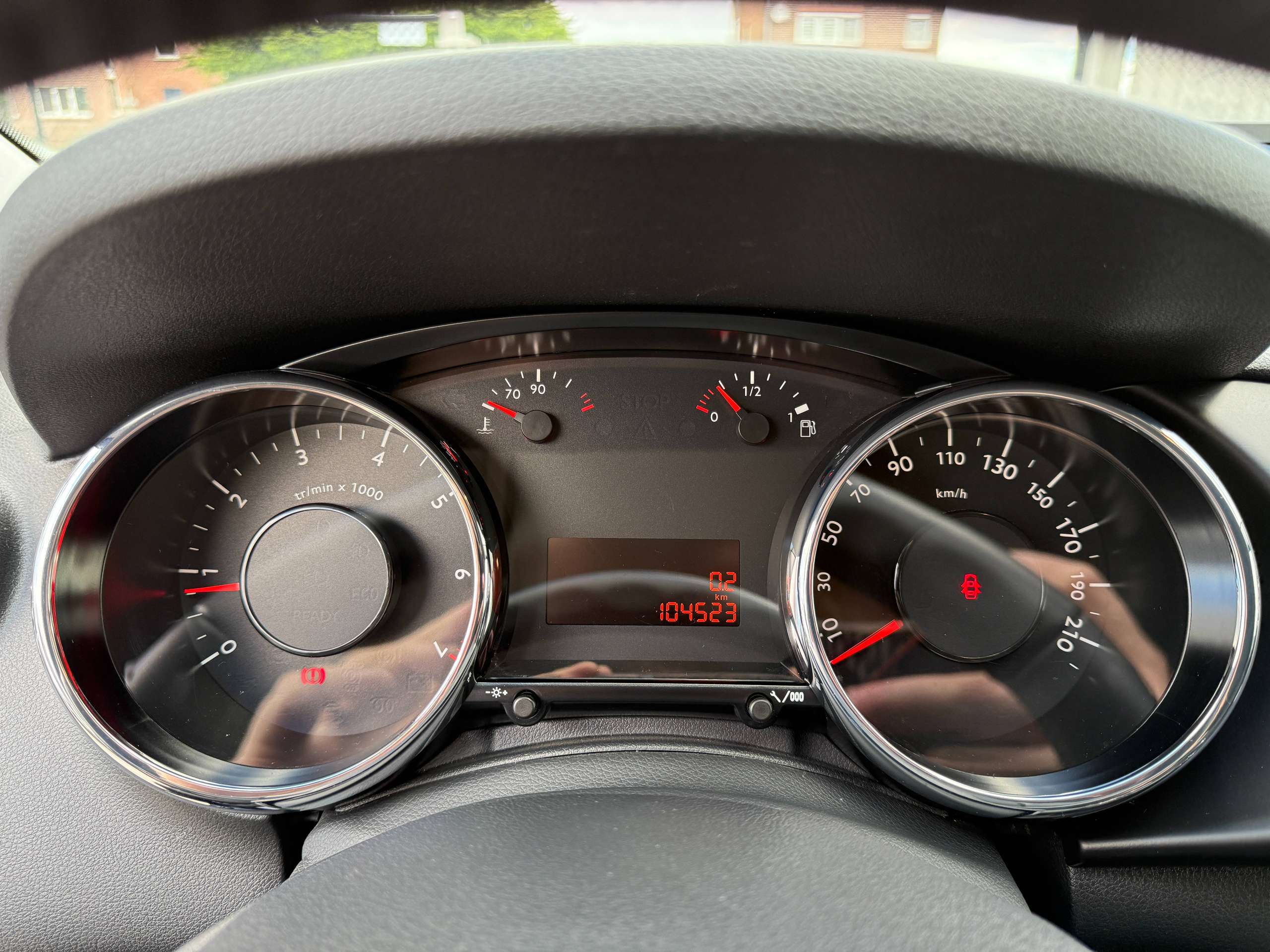 a361c59a-721b-4891-a743-ba4768fcca1216-peugeot-3008-1-2i-130pk-navigatie-camera-bluetooth-pdc-head-up-alu.jpg