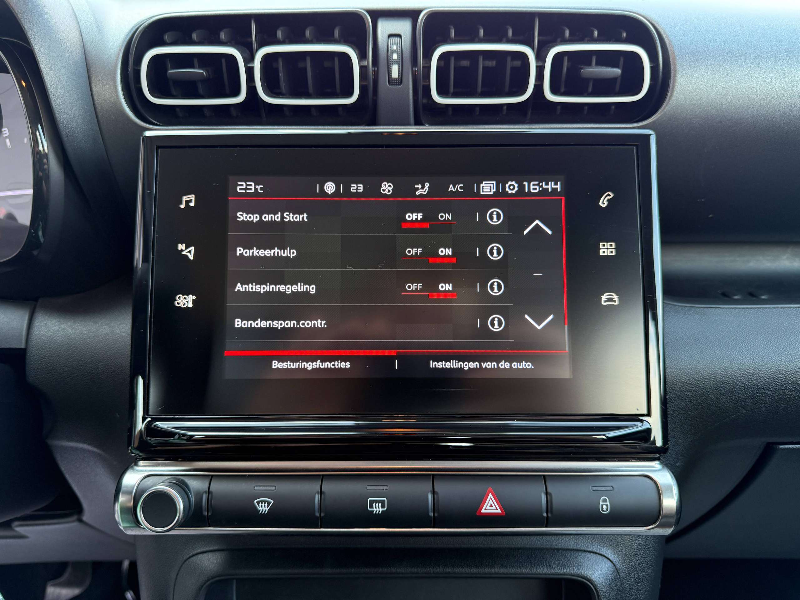 a3710581-e079-42ca-b2b2-7f5e96d5286822-citroen-c3-aircross-1-2i-110pk-navigatie-led-carplay-pdc-bluetooth.jpg