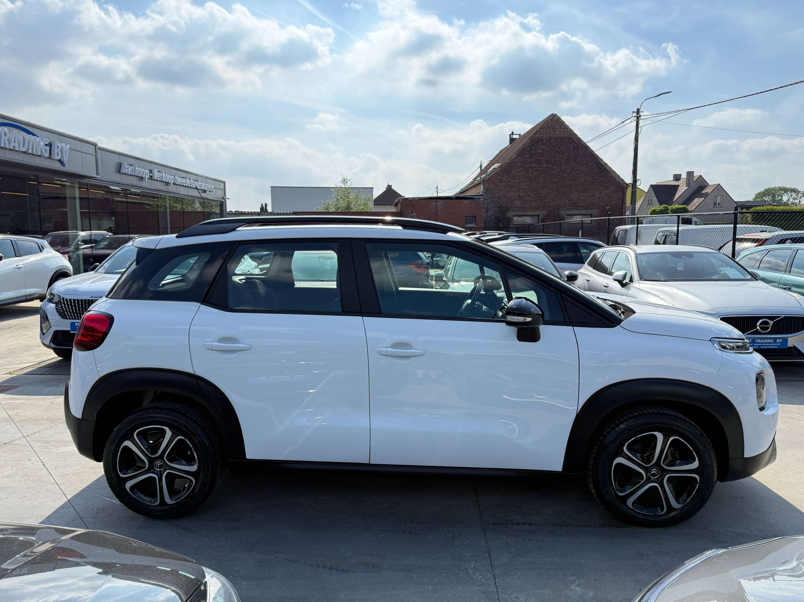 a3710581-e079-42ca-b2b2-7f5e96d528684-citroen-c3-aircross-1-2i-110pk-navigatie-led-carplay-pdc-bluetooth.jpg