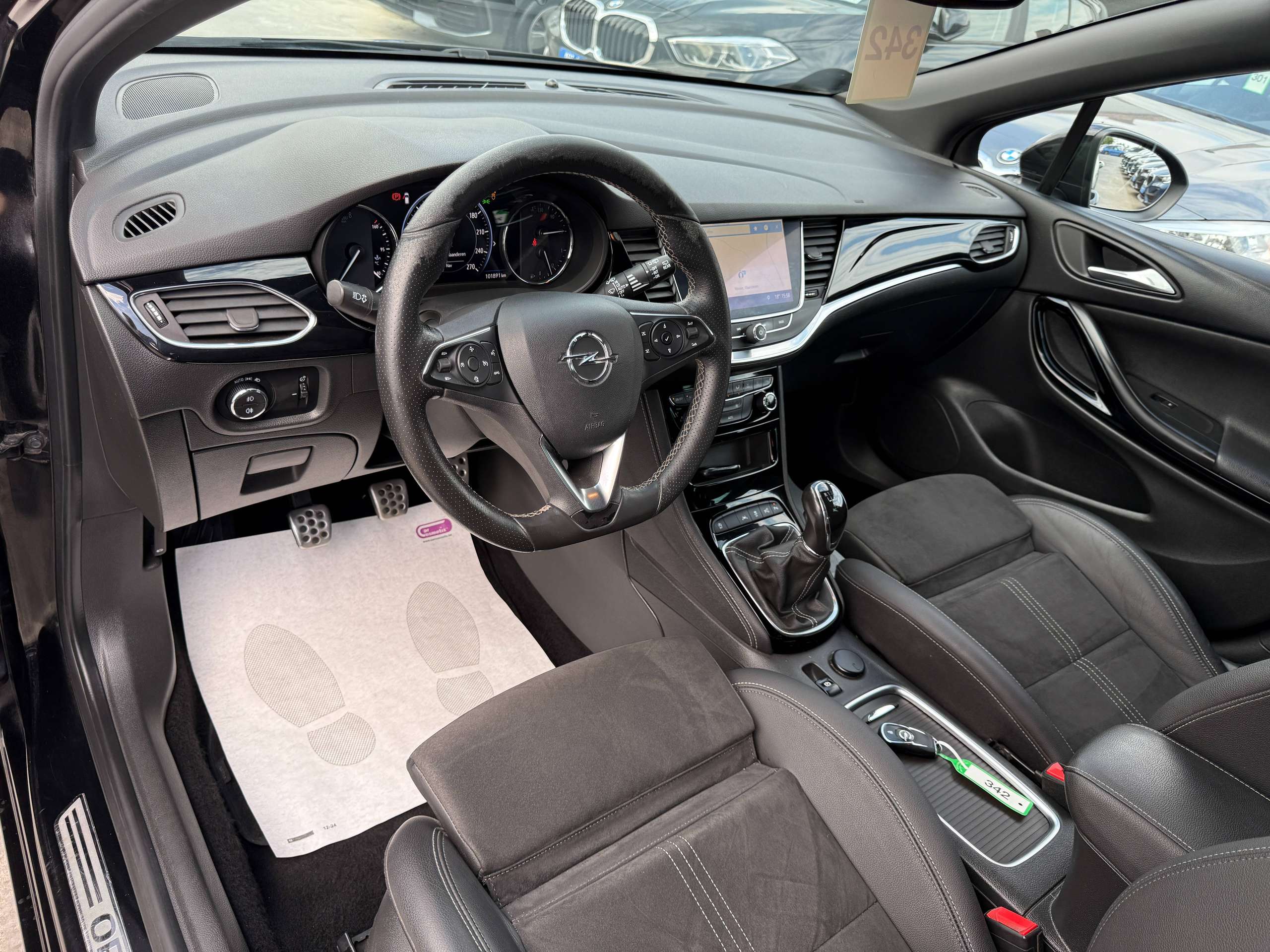 ad25cfe5-3622-4db2-b83c-0c8671dd732813-opel-astra-1-2i-5-deurs-gs-line-navigatie-leder-camera-carplay-led.jpg