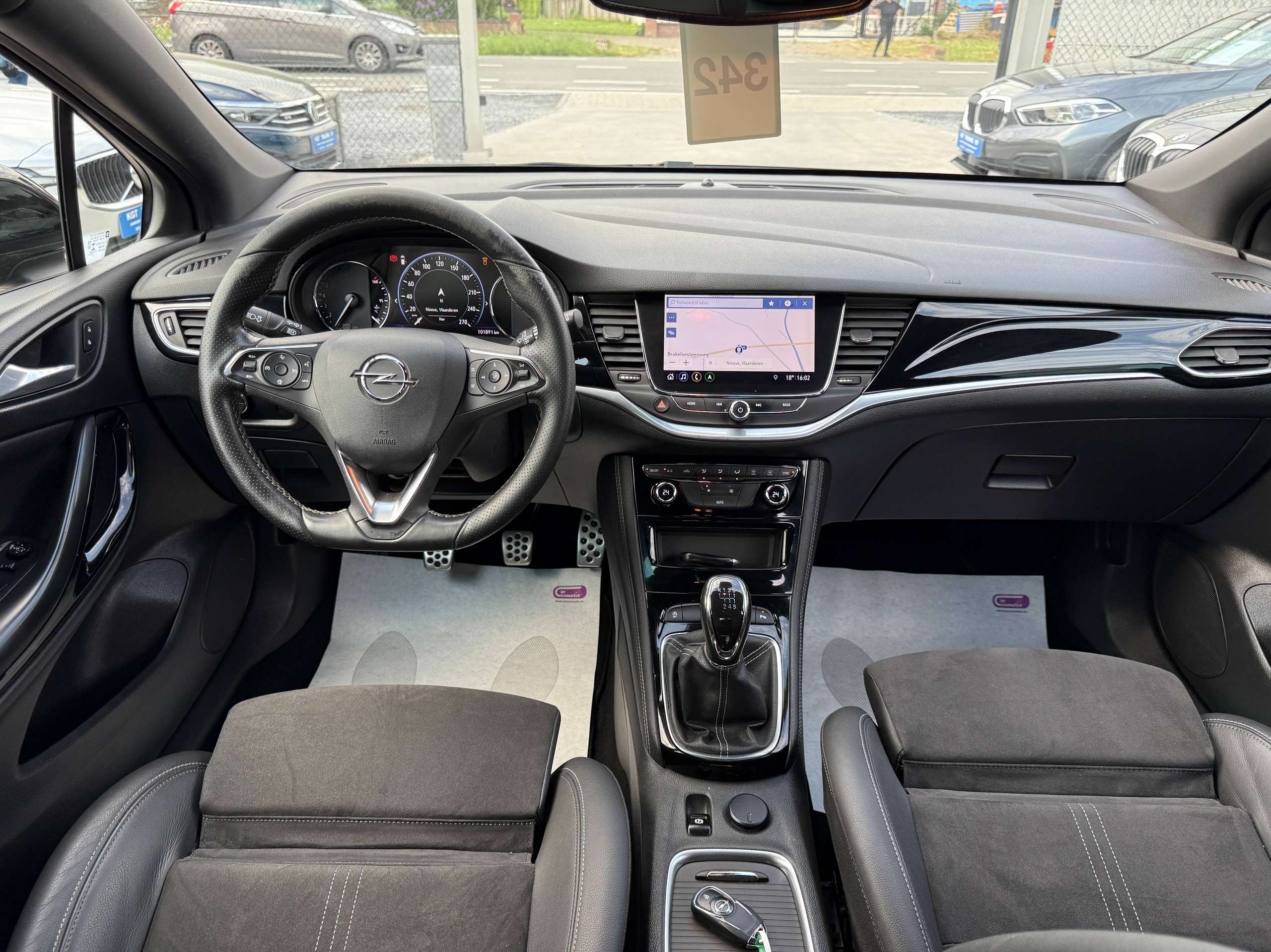 ad25cfe5-3622-4db2-b83c-0c8671dd732831-opel-astra-1-2i-5-deurs-gs-line-navigatie-leder-camera-carplay-led.jpg