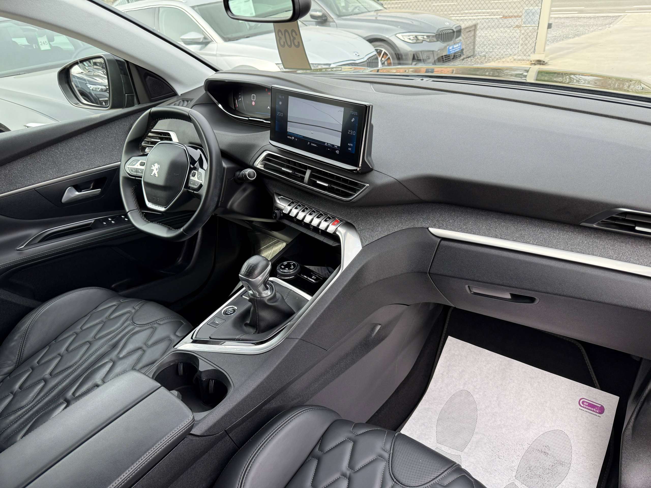 b09d0e52-2b02-4627-bd44-5536feae6bdf28-peugeot-3008-1-2i-facelift-navigatie-full-led-zwart-leder-camer.jpg