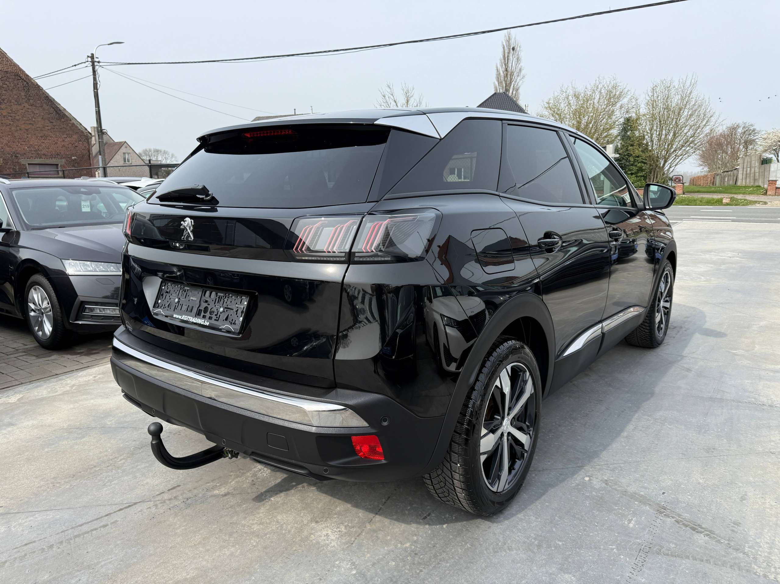 b09d0e52-2b02-4627-bd44-5536feae6bdf5-peugeot-3008-1-2i-facelift-navigatie-full-led-zwart-leder-camer.jpg