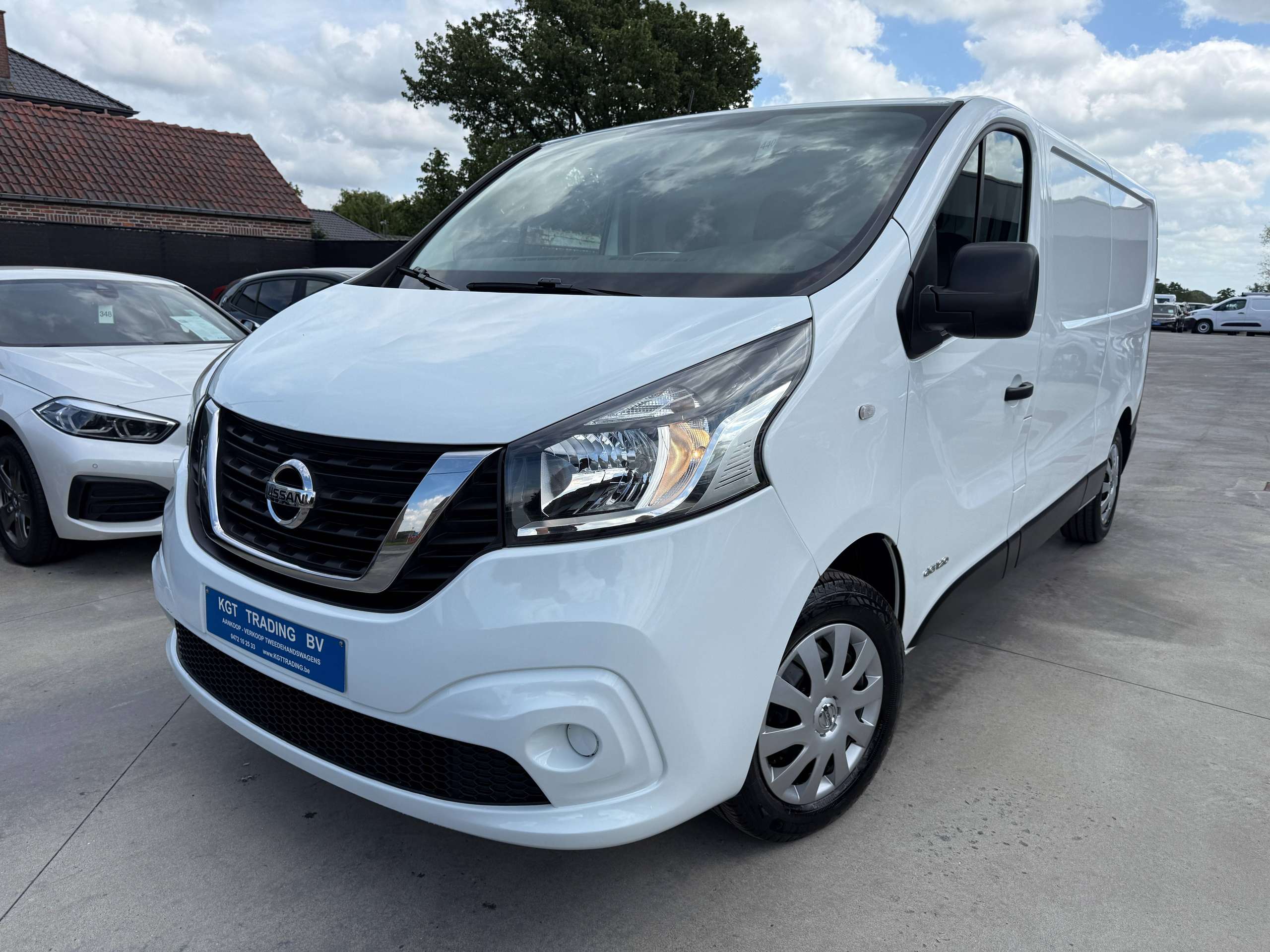 b12fa1e9-bb56-4b53-9544-053d4cde66ff1-nissan-nv300-1-6-dci-120pk-lengte-2-navigatie-bluetooth-pdc-airco.jpg